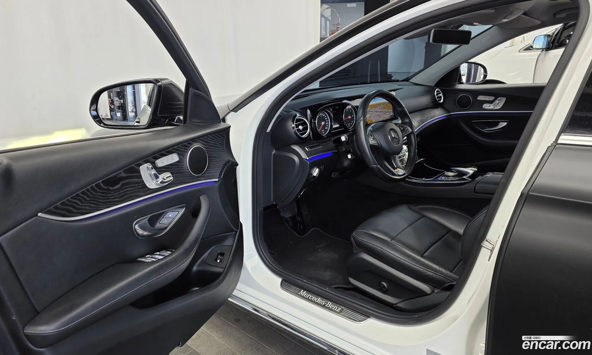 Mercedes-Benz E-Class W213 2016 WDDZF0EBXHA151634 — 16