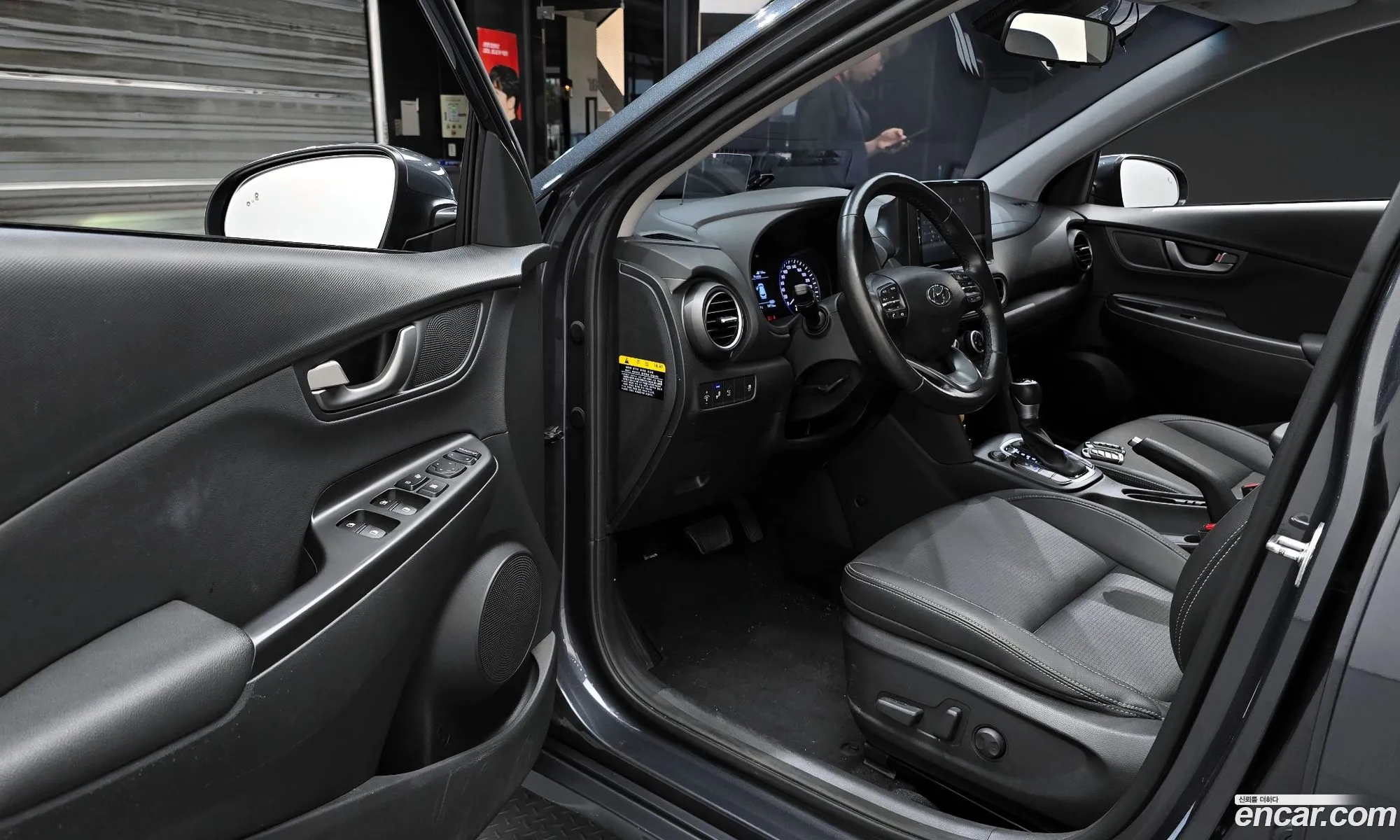 Hyundai Kona 2019 KMHK4815GKU333578 — 32