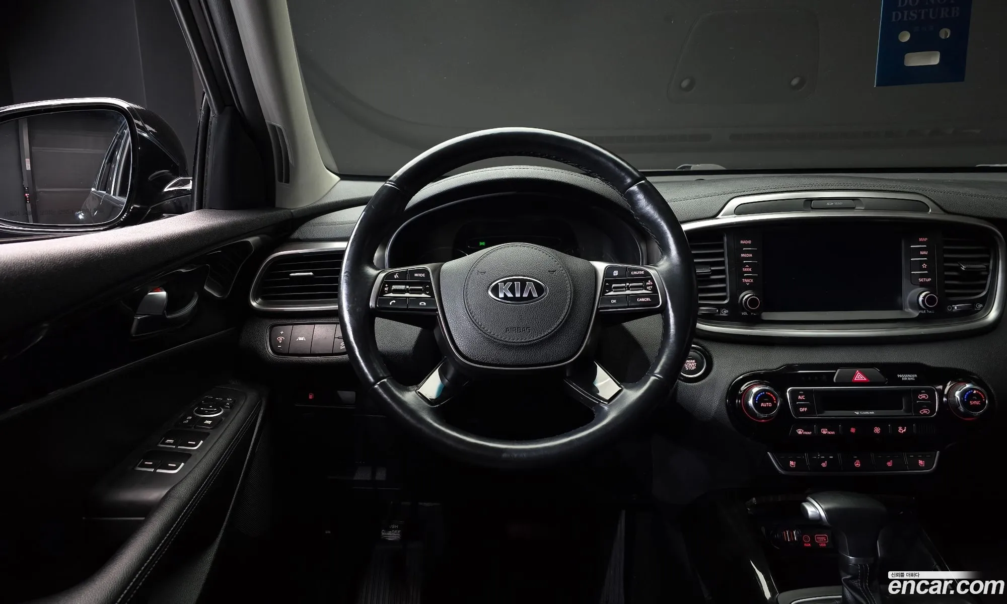 Kia Sorento 2019 KNAPG81ABLA566809 — 4