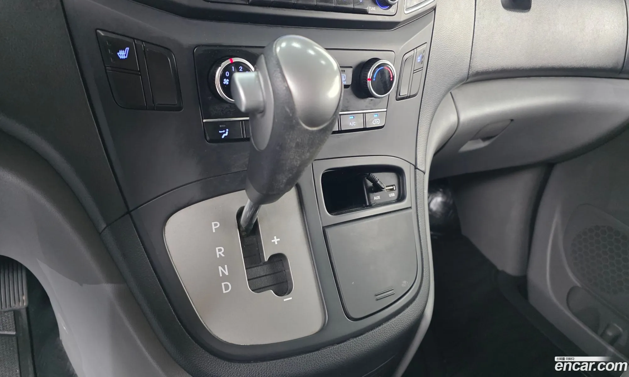 Hyundai Grand Starex 2017 — 14