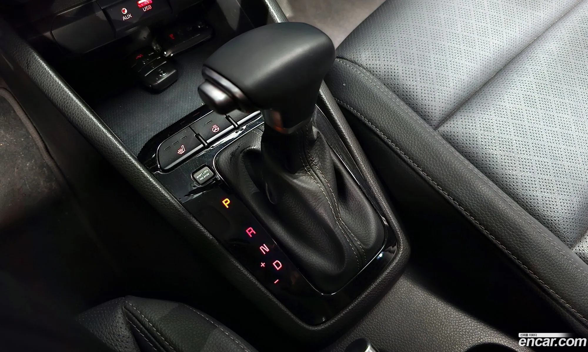 Kia Stonic 2018 KNADC815GJS144311 — 12