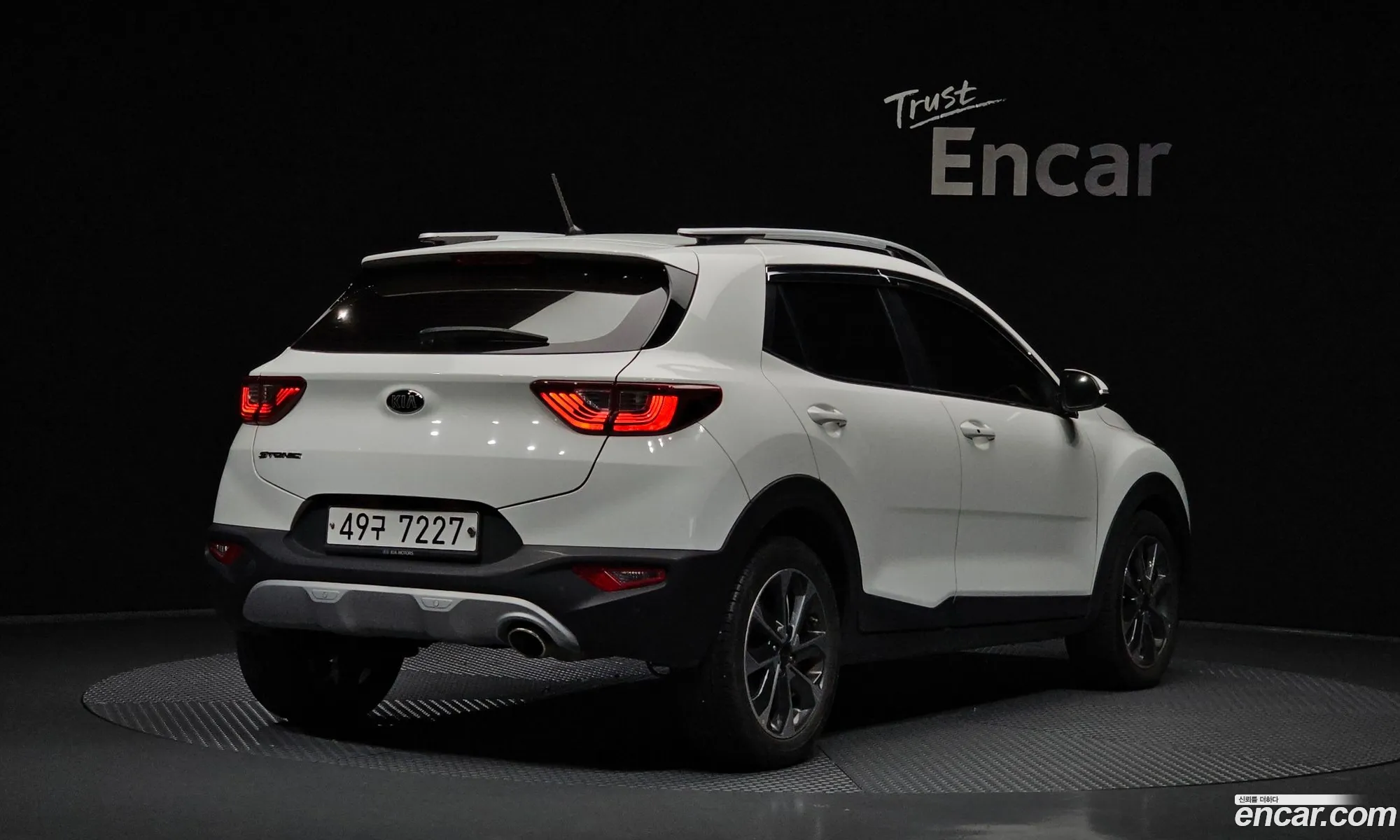 Kia Stonic 2018 KNADC815GJS144311 — 13