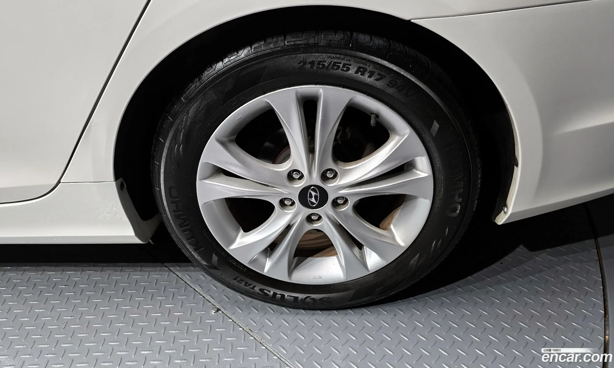 Hyundai YF Sonata 2012 KMHEC41ABCA429227 — 20