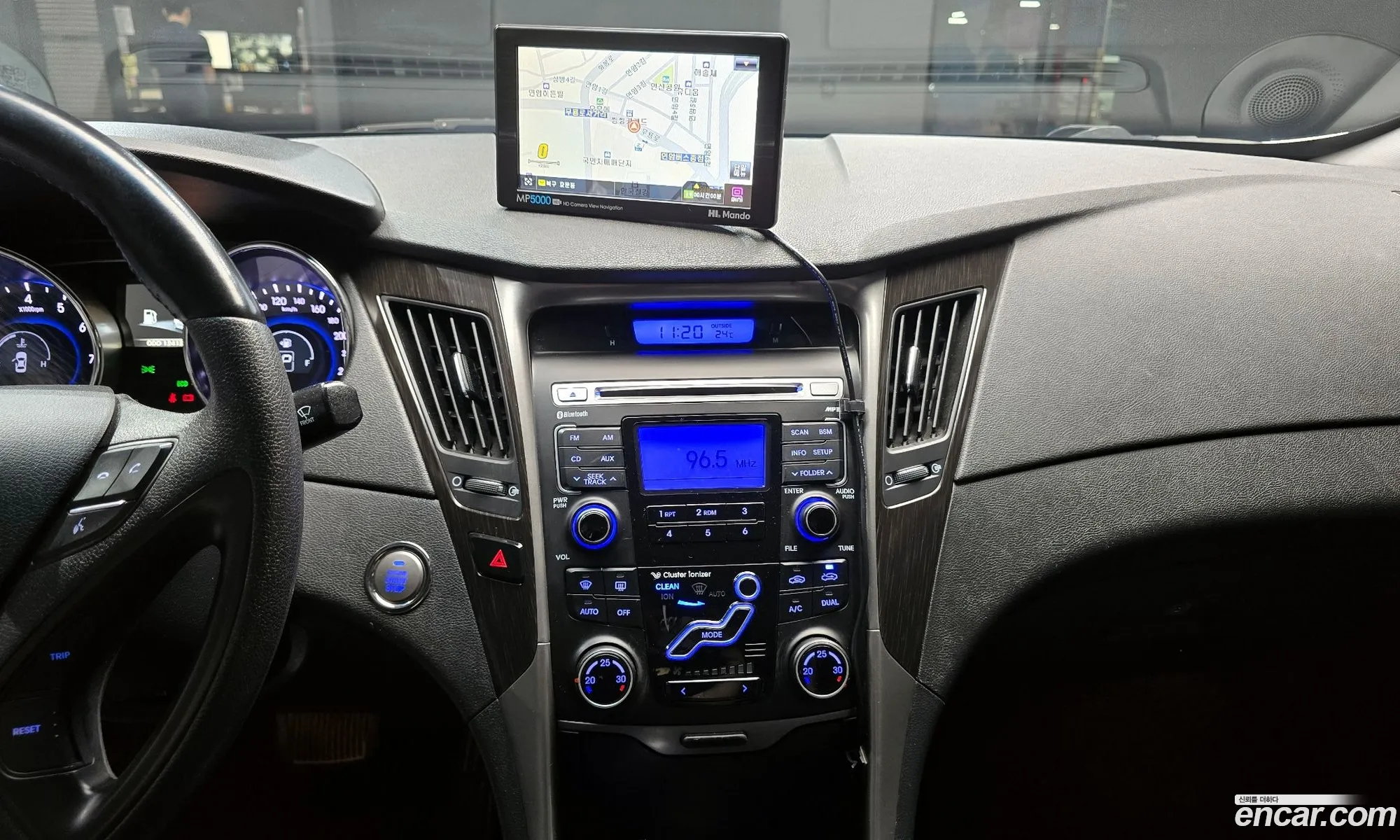 Hyundai YF Sonata 2012 KMHEC41ABCA429227 — 17