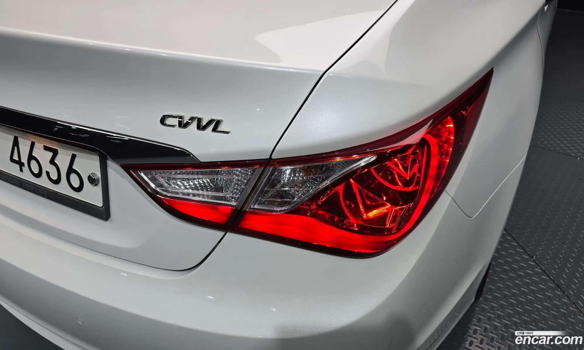 Hyundai YF Sonata 2012 KMHEC41ABCA429227 — 24