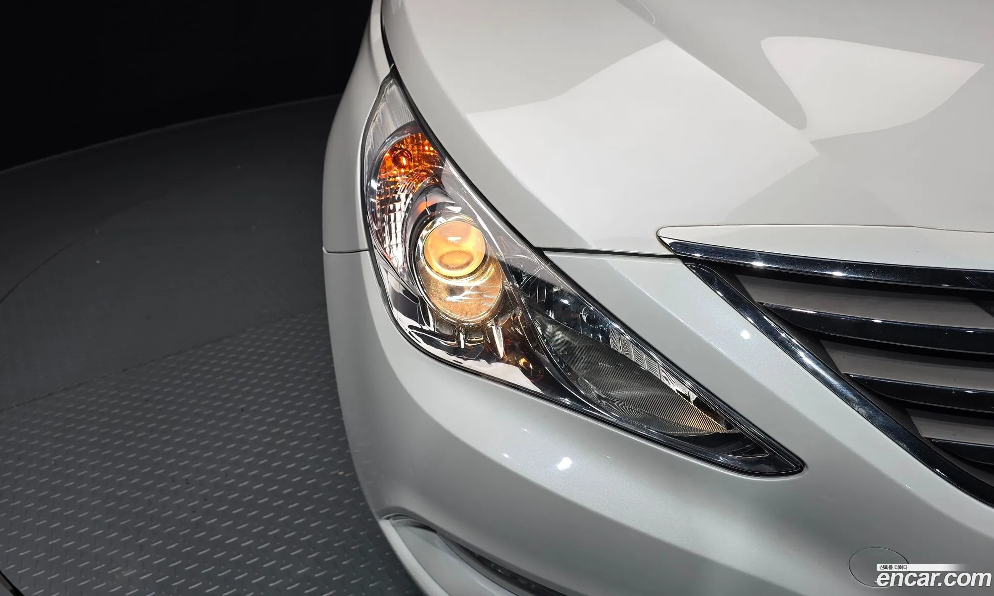 Hyundai YF Sonata 2012 KMHEC41ABCA429227 — 27