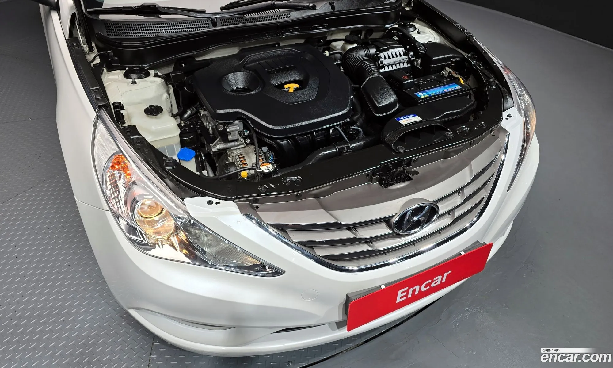 Hyundai YF Sonata 2012 KMHEC41ABCA429227 — 14