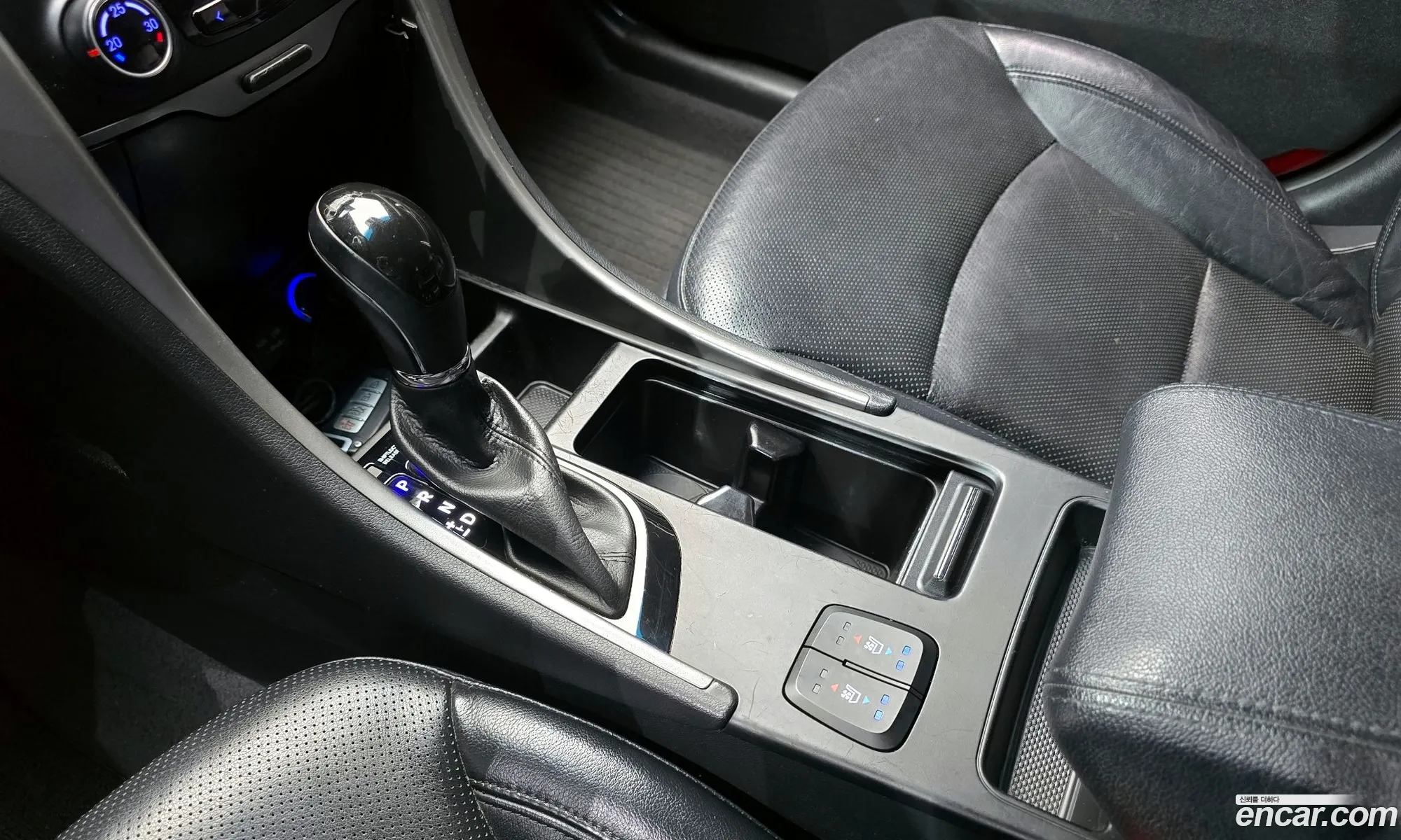 Hyundai YF Sonata 2012 KMHEC41ABCA429227 — 16