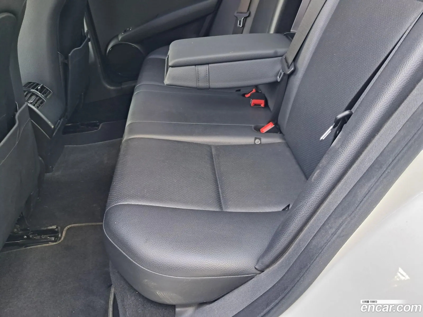 Mercedes-Benz C-Class W204 2014 — 13