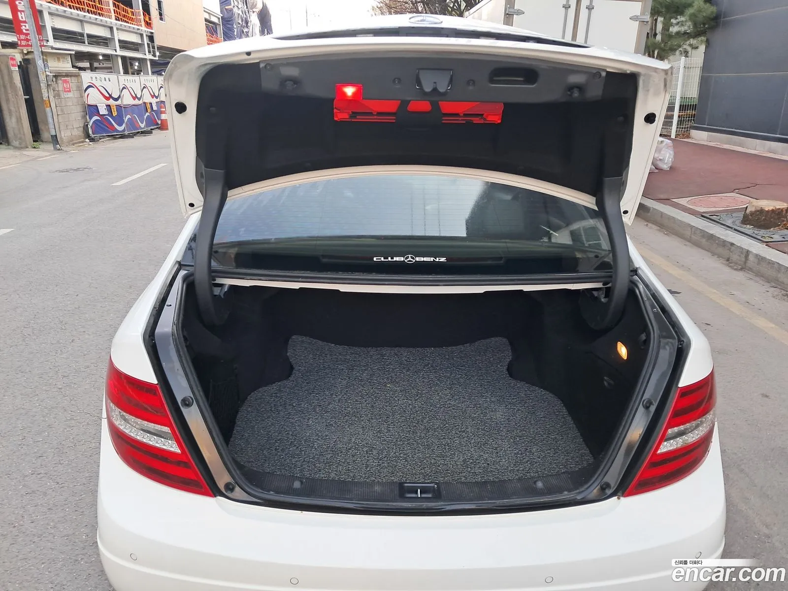Mercedes-Benz C-Class W204 2014 — 12