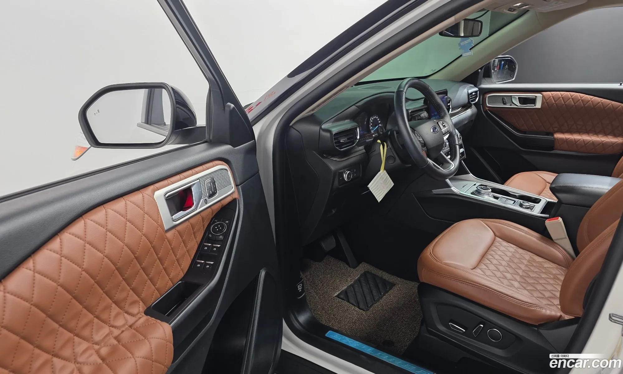 Ford Explorer 6th Gen 2019 1FMSK8FHXLGA72832 — 6