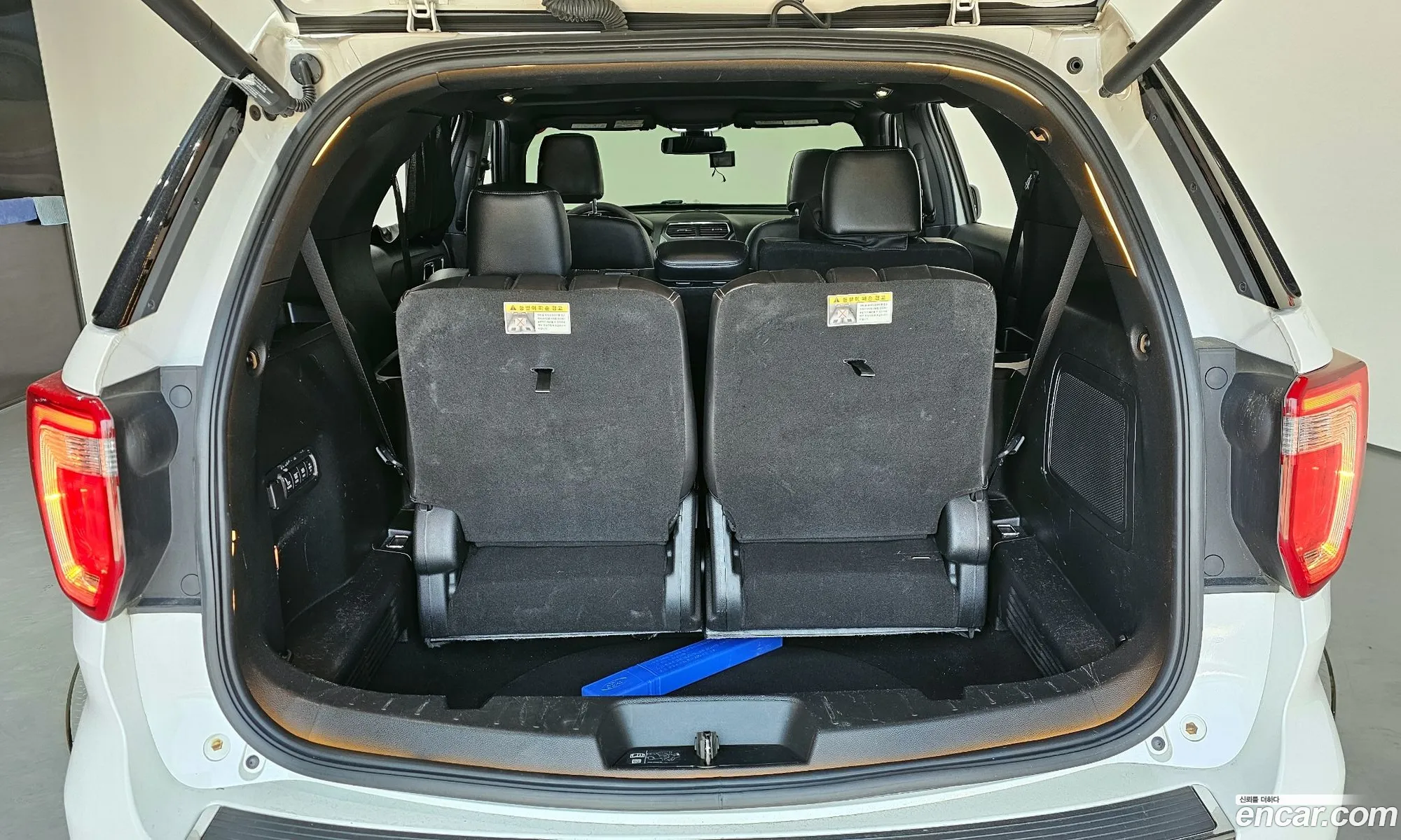 Ford Explorer 2019 1FM5K8FH5KGA80591 — 9