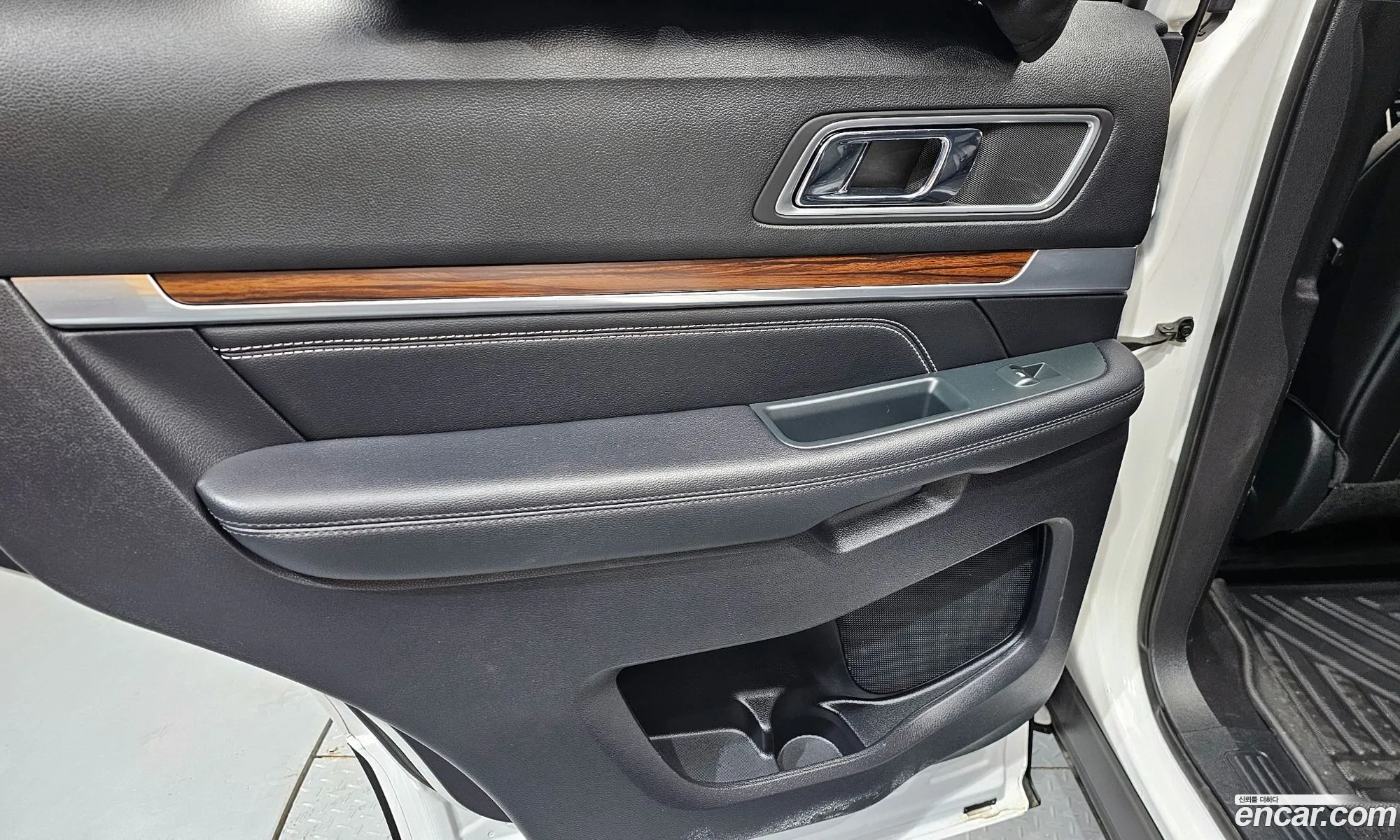 Ford Explorer 2019 1FM5K8FH5KGA80591 — 22