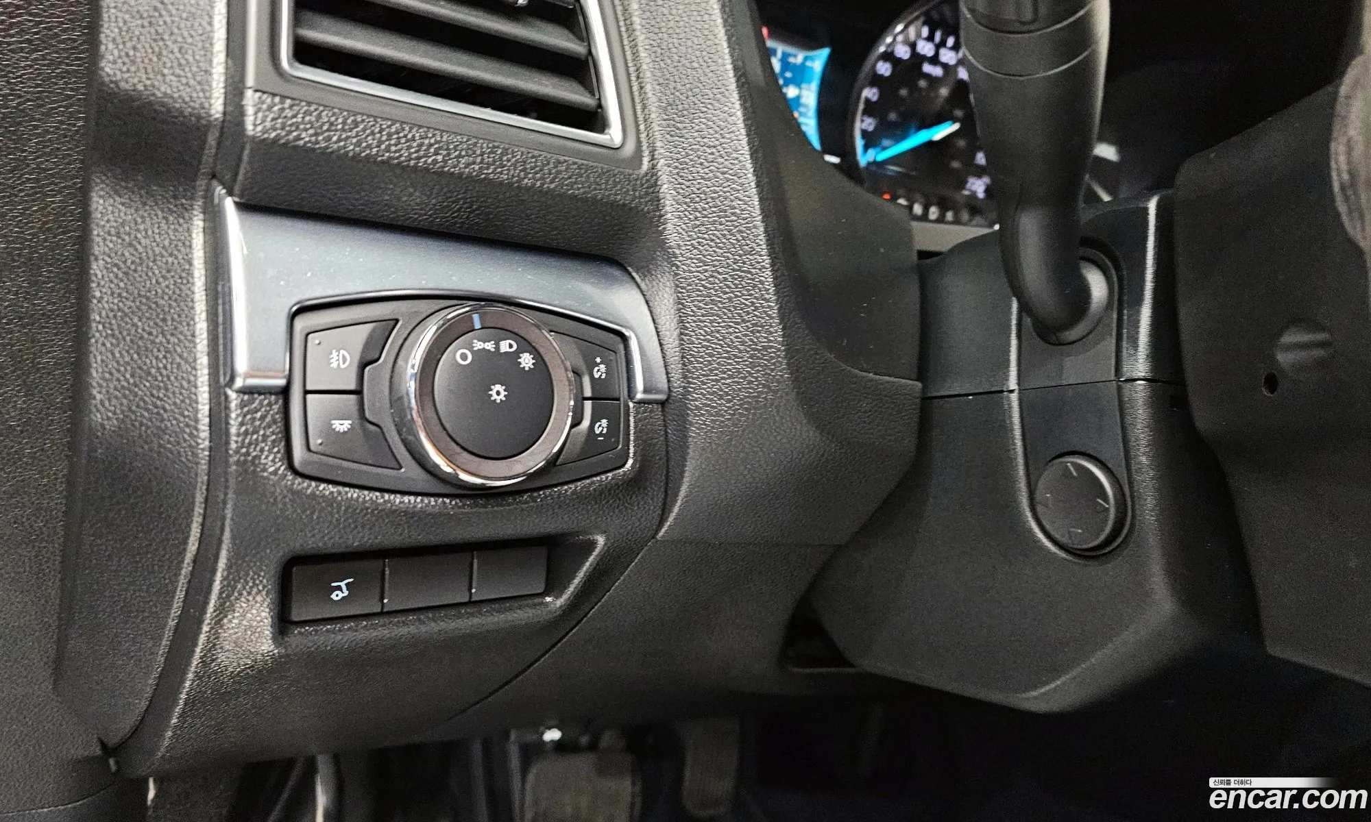 Ford Explorer 2019 1FM5K8FH5KGA80591 — 26