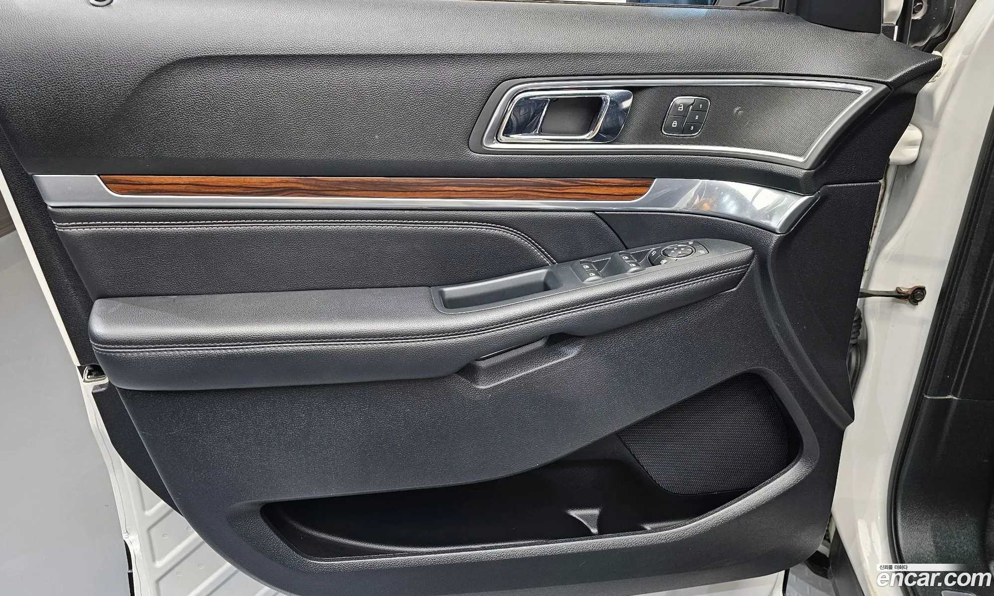 Ford Explorer 2019 1FM5K8FH5KGA80591 — 16