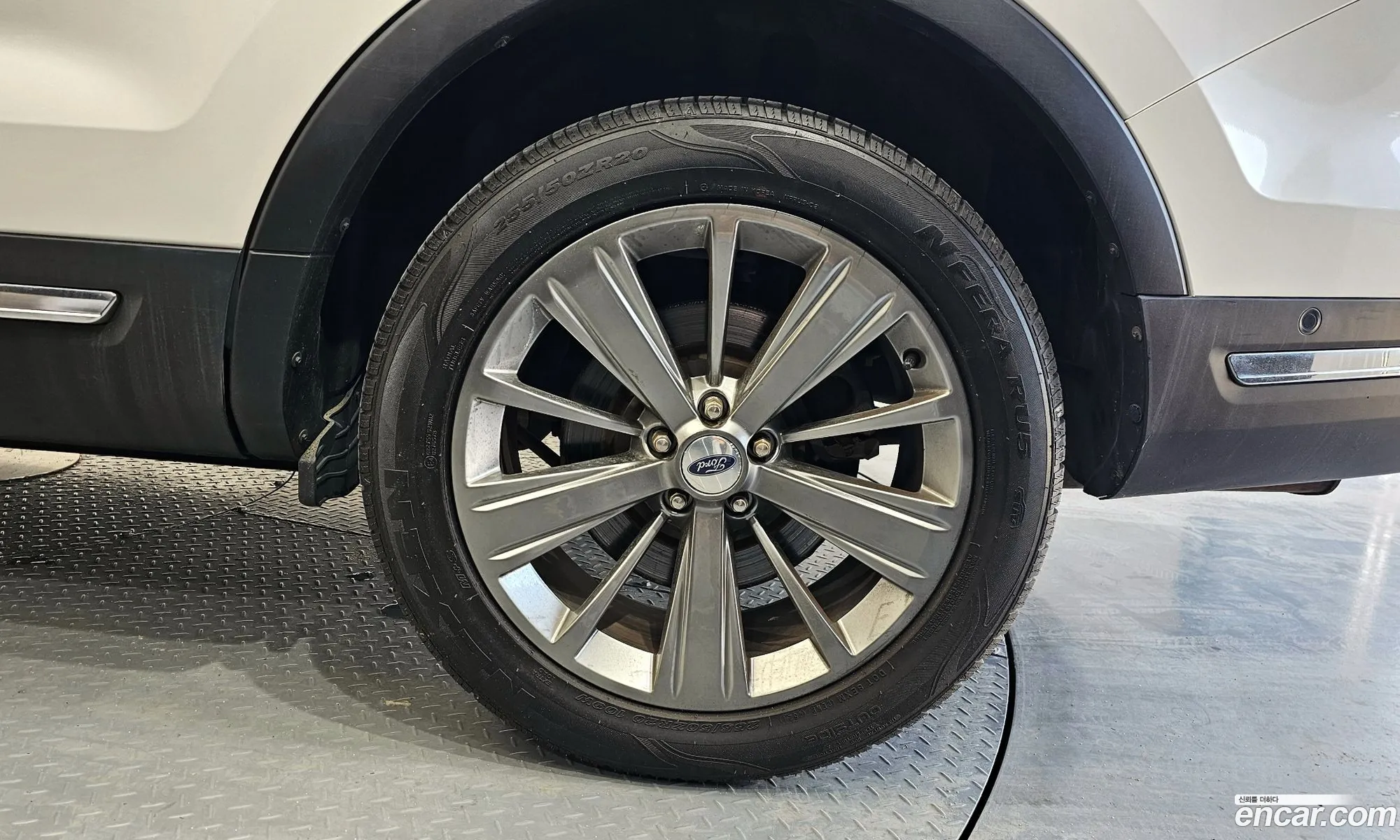 Ford Explorer 2019 1FM5K8FH5KGA80591 — 11
