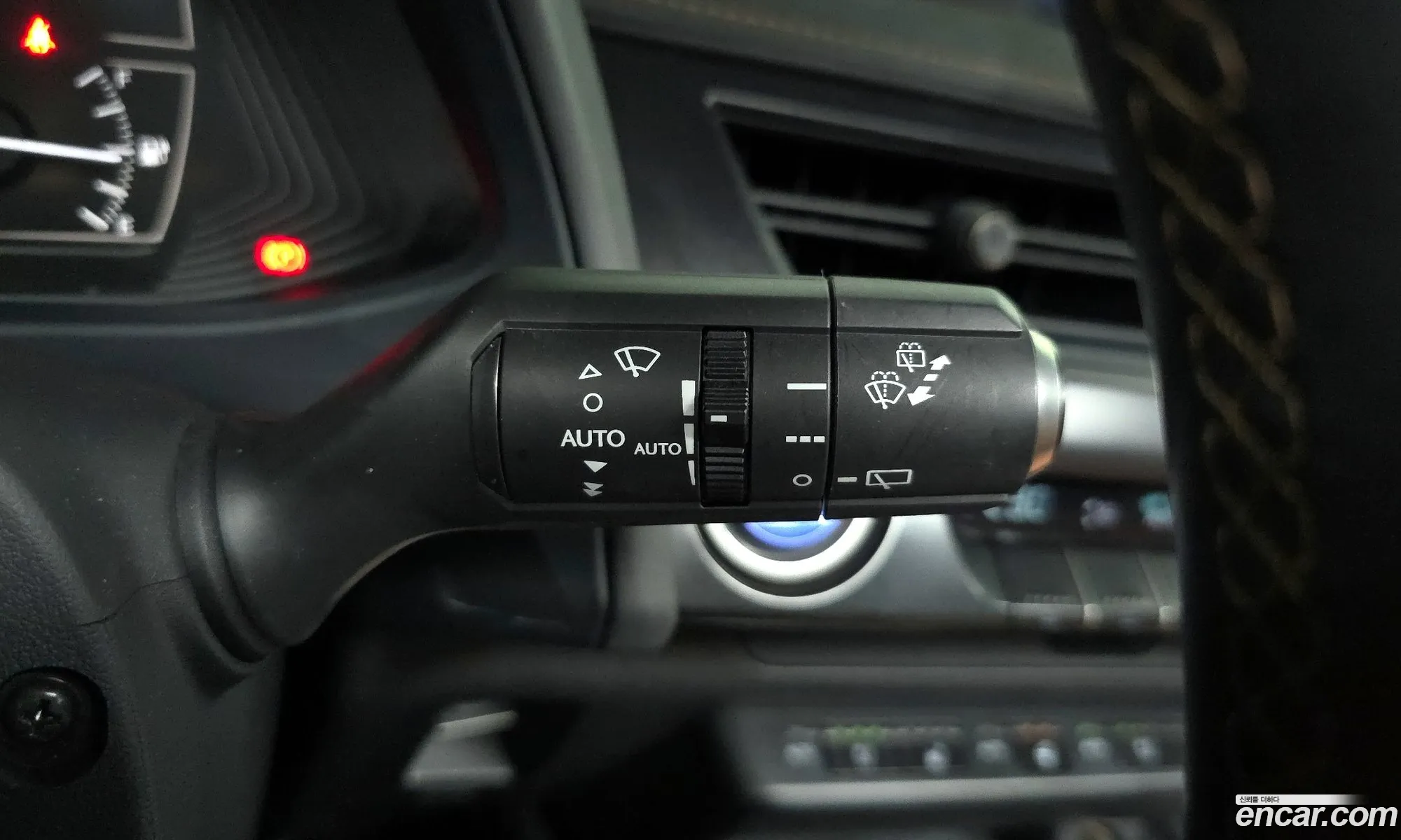 Lexus UX300e 2022 JTHAAABH1N2010394 — 25