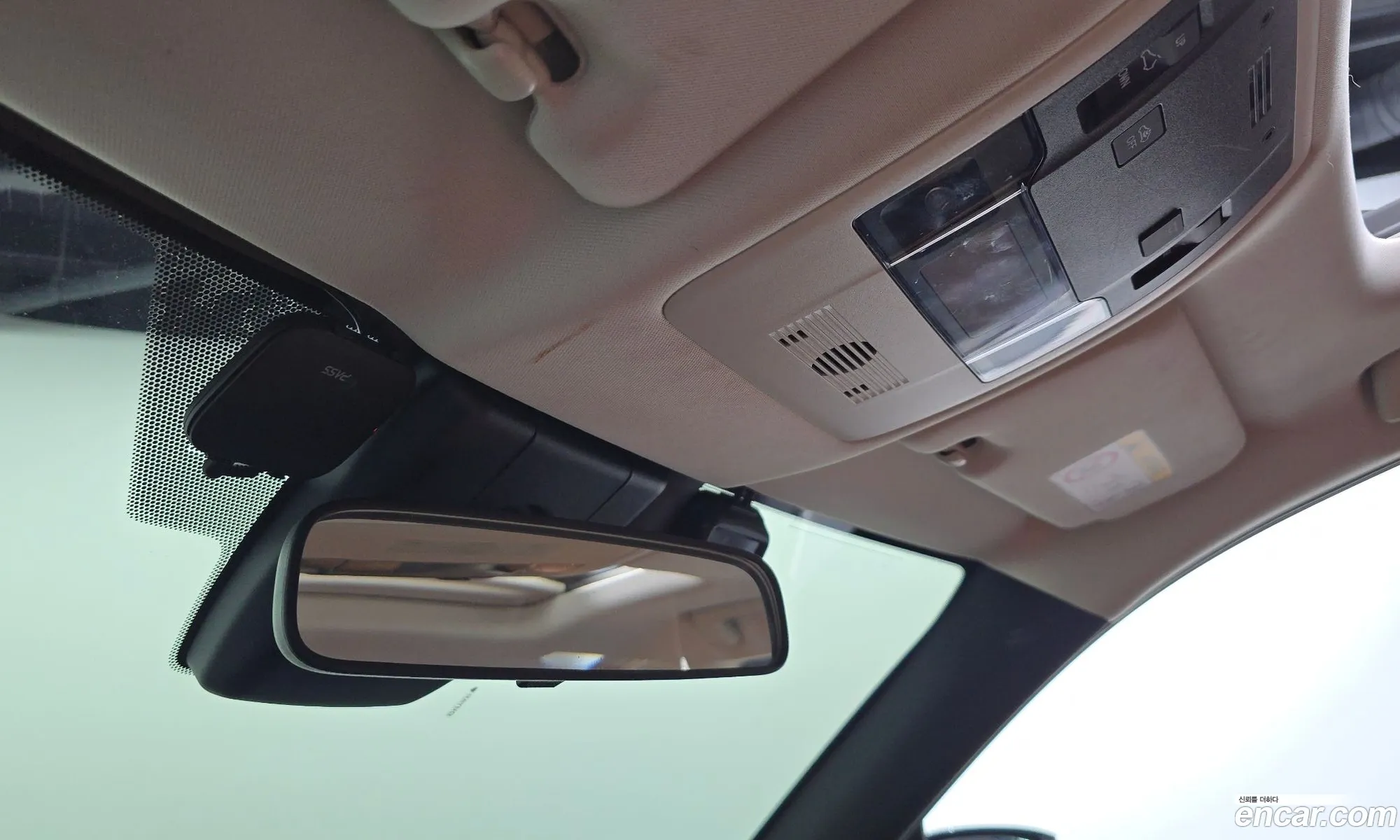 Lexus UX300e 2022 JTHAAABH1N2010394 — 27