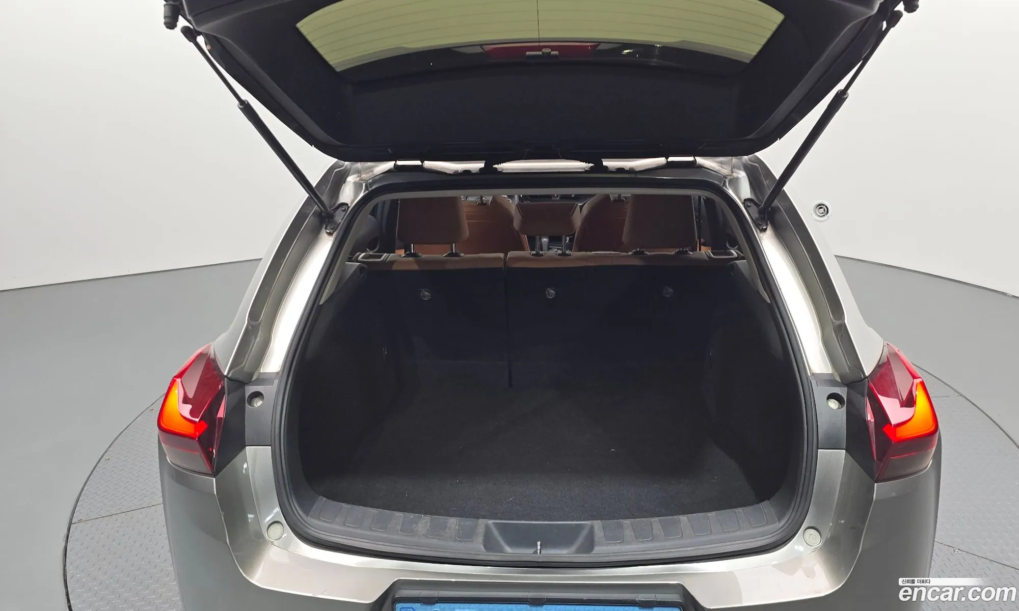 Lexus UX300e 2022 JTHAAABH1N2010394 — 17
