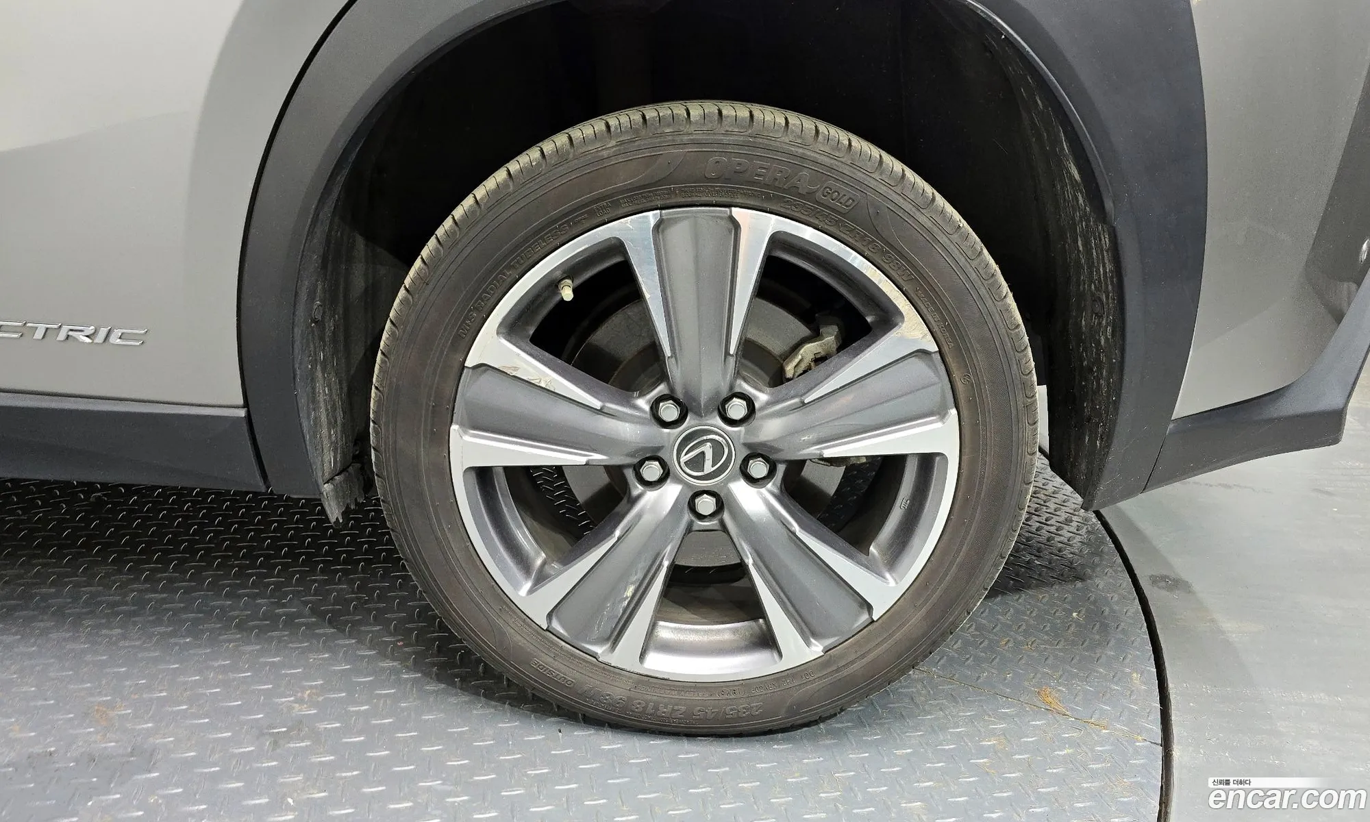 Lexus UX300e 2022 JTHAAABH1N2010394 — 19