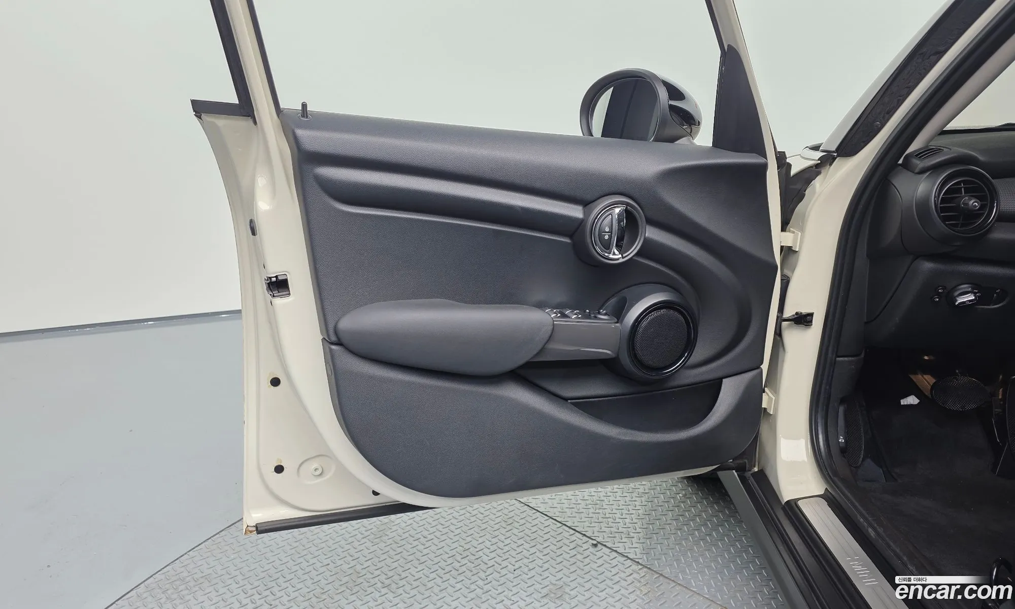 Mini Cooper 2019 WMWXU1105K2H34972 — 19