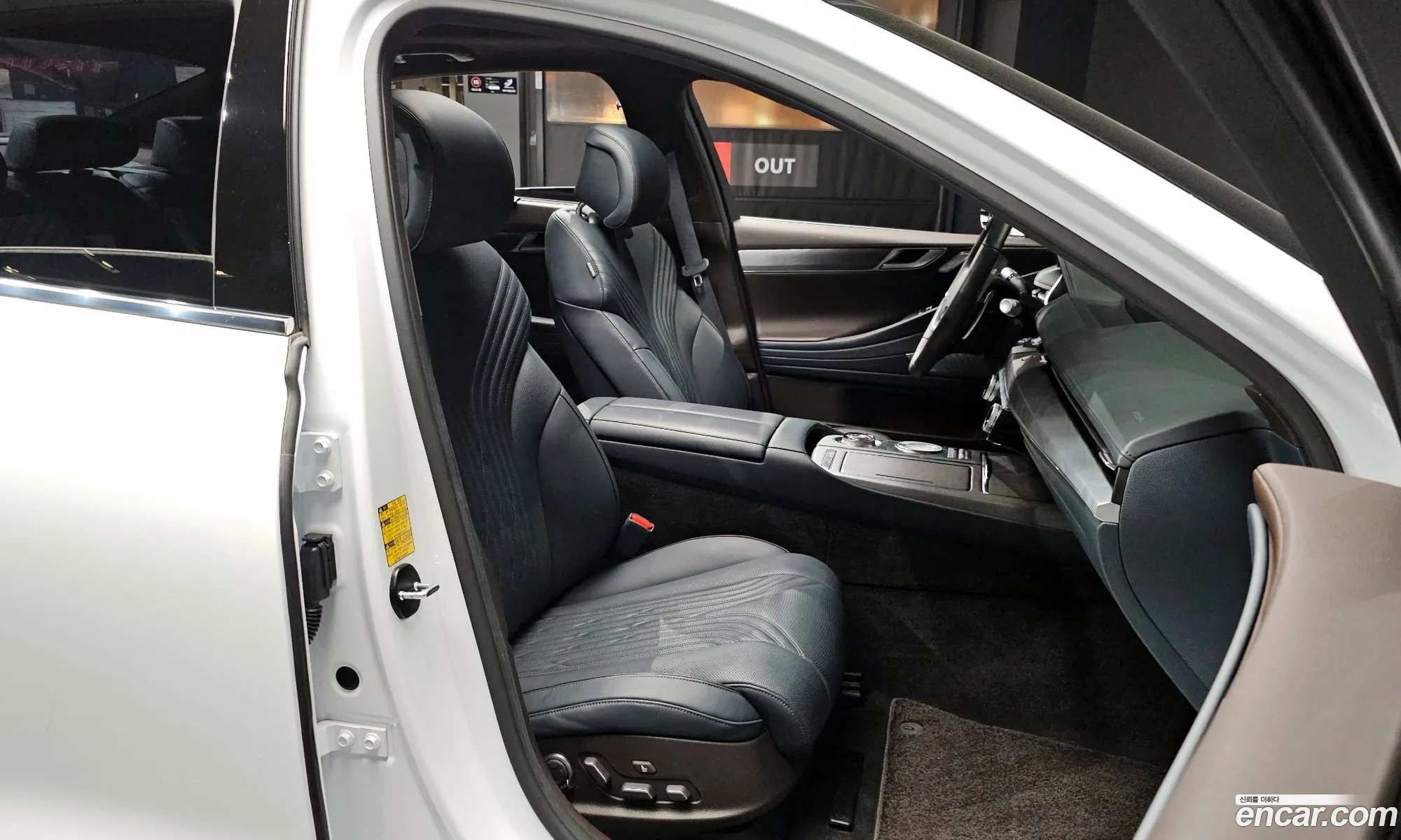 Genesis G80 2022 — 35