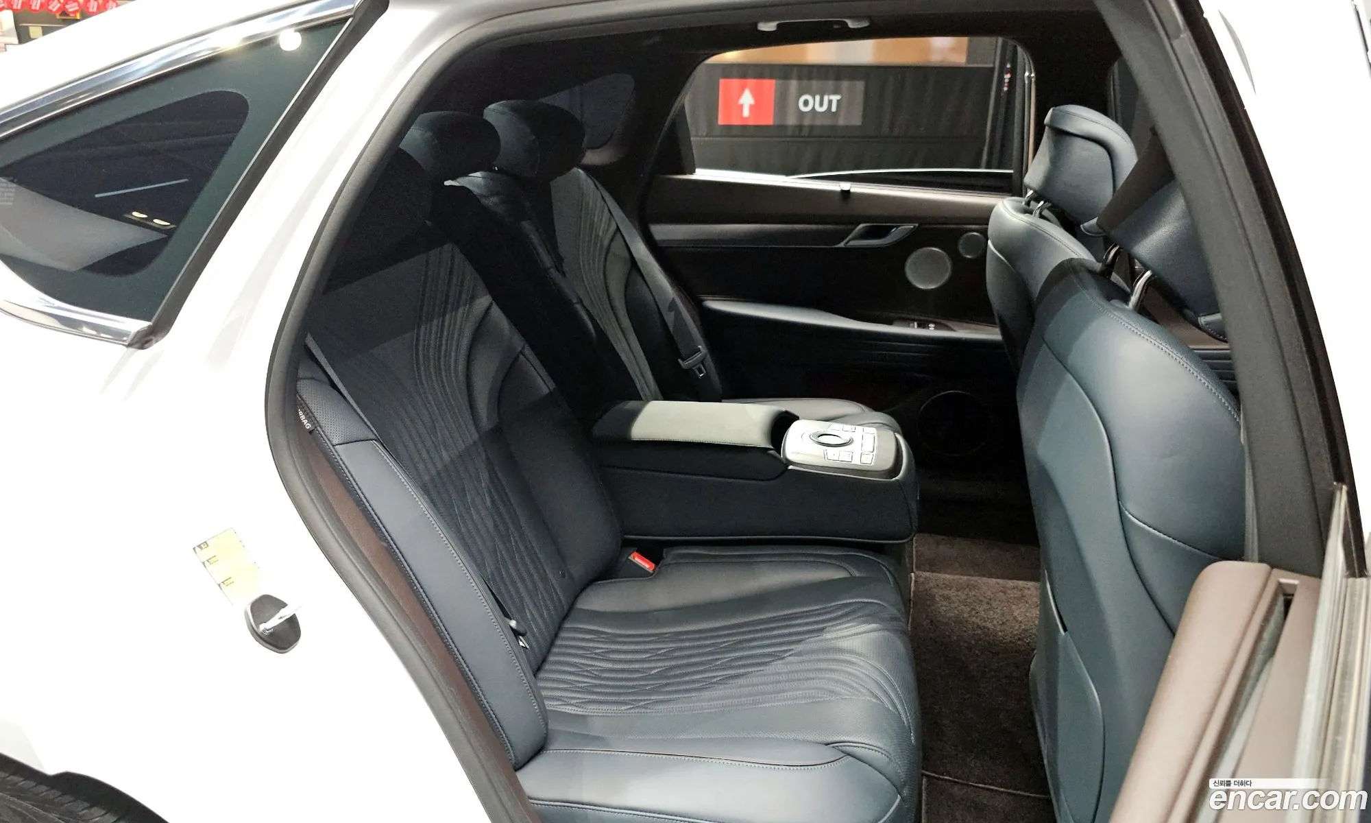 Genesis G80 2022 — 32