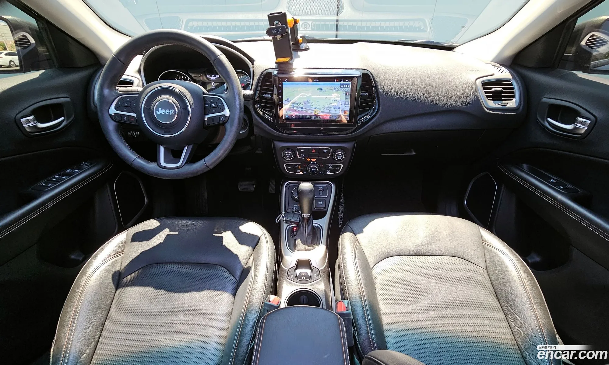 Jeep Compass 2018 3C4NJDBB0JT394015 — 14
