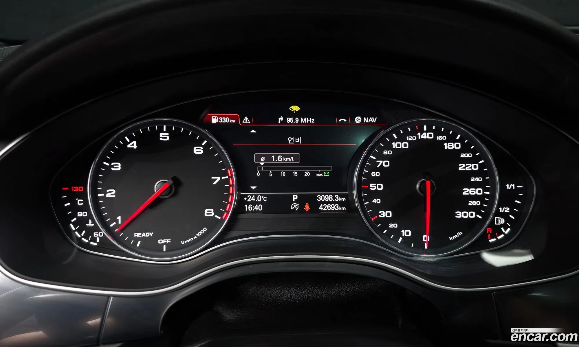 Audi A6 2018 WAUZZZ4G4JN136139 — 32