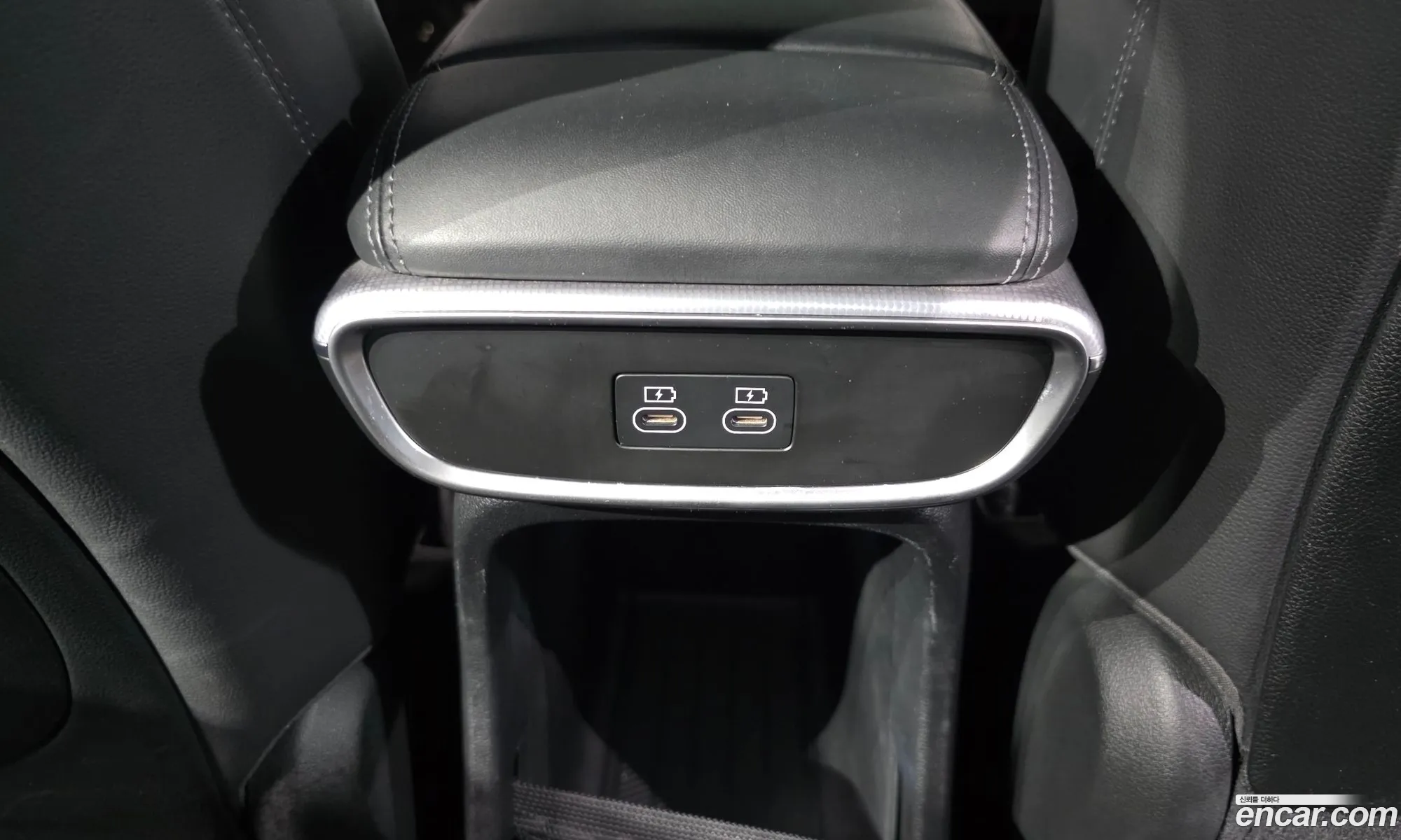 Genesis GV60 2022 — 23