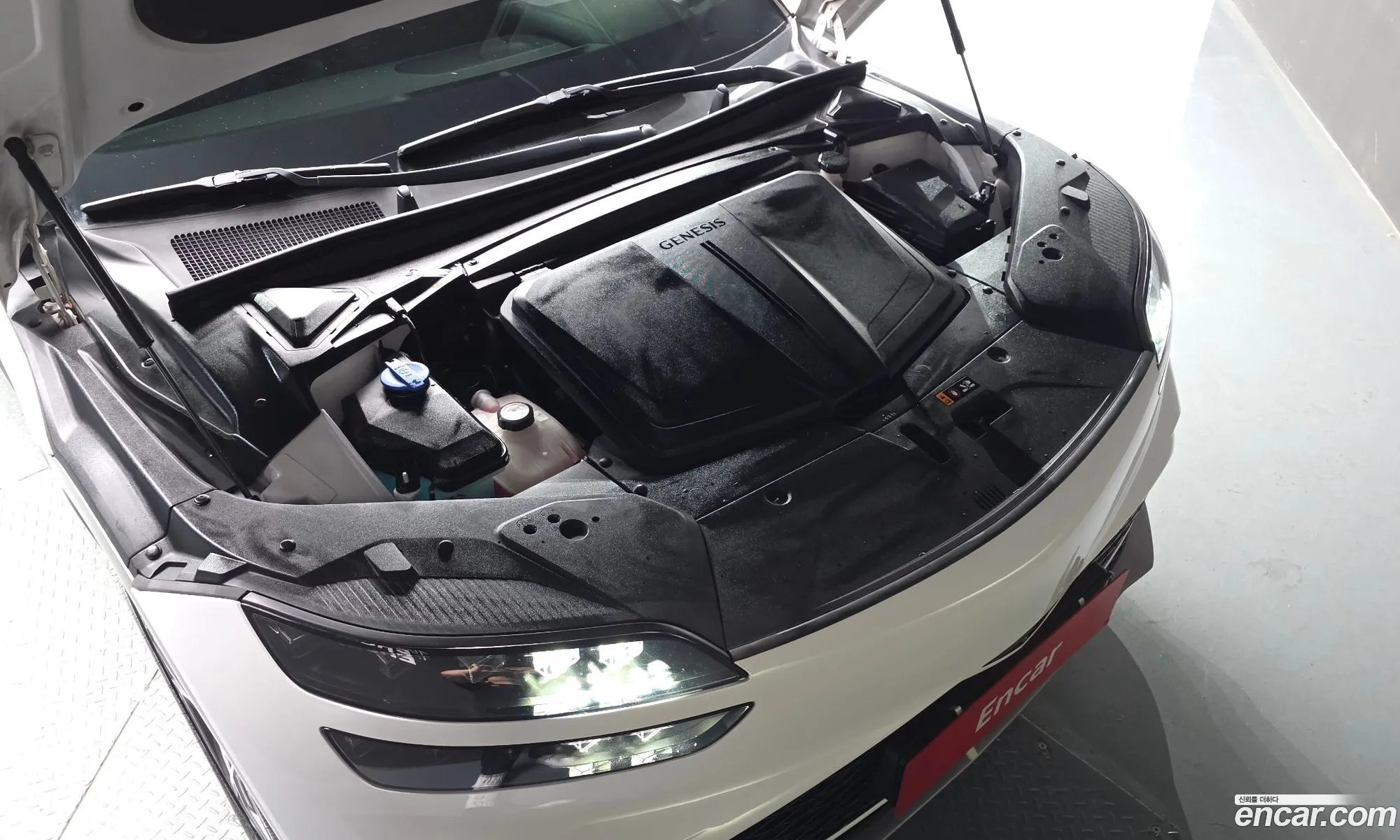 Genesis GV60 2022 — 32