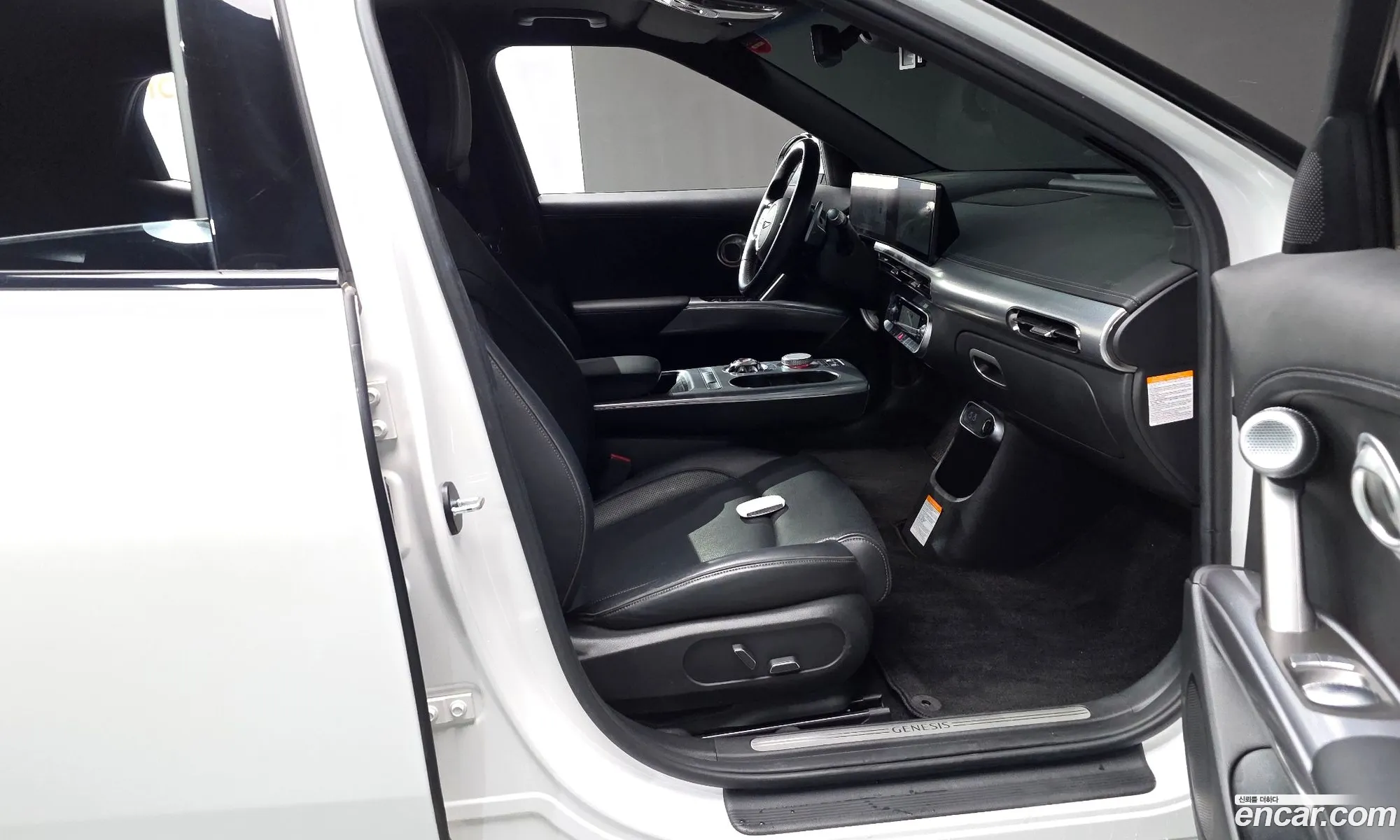 Genesis GV60 2022 — 26