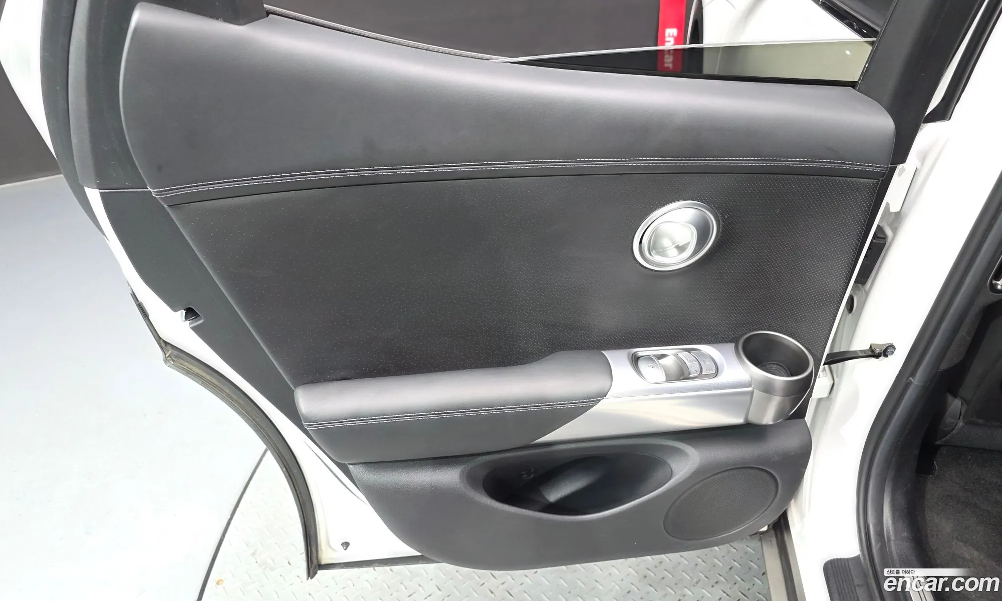 Genesis GV60 2022 — 25