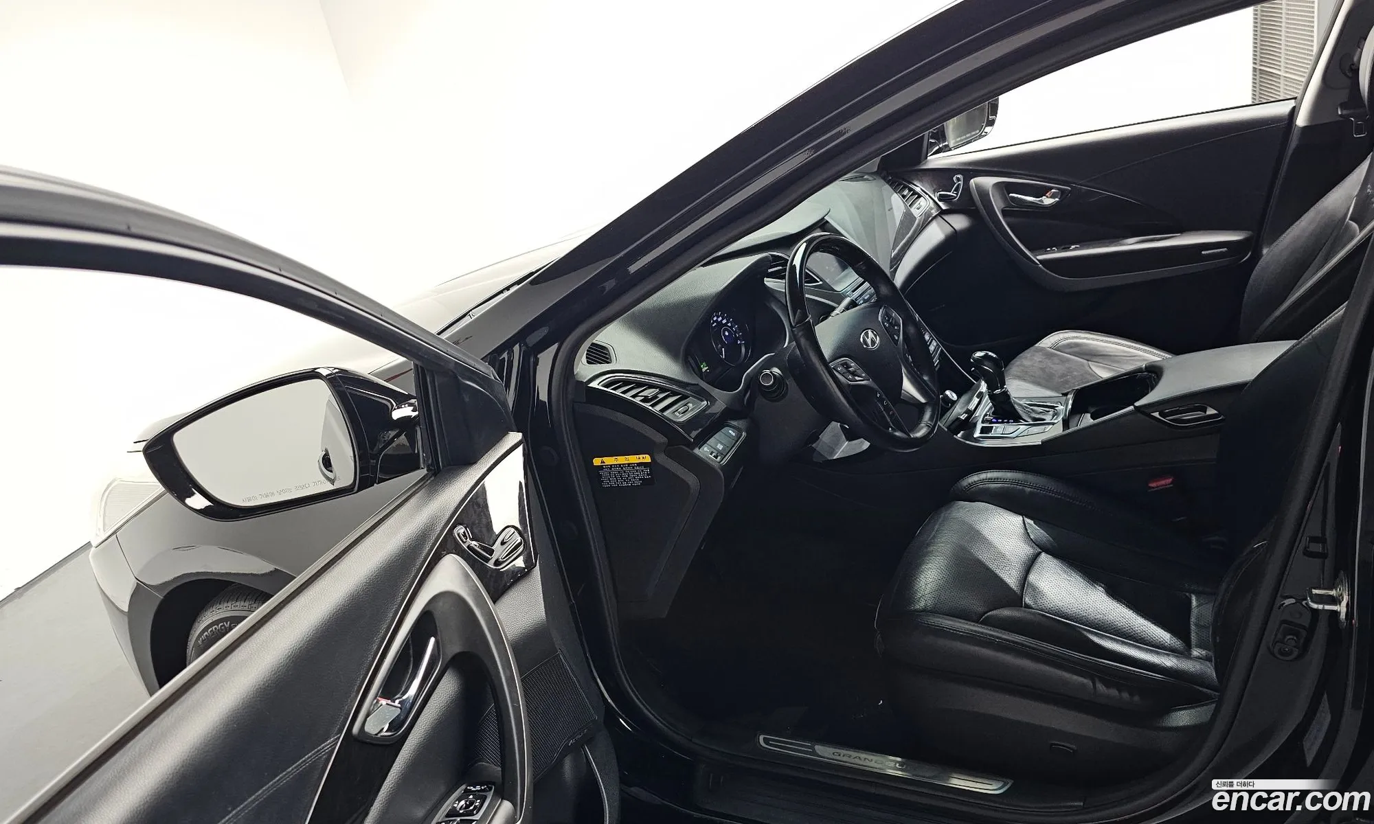 Hyundai Grandeur HG Hybrid 2015 — 2