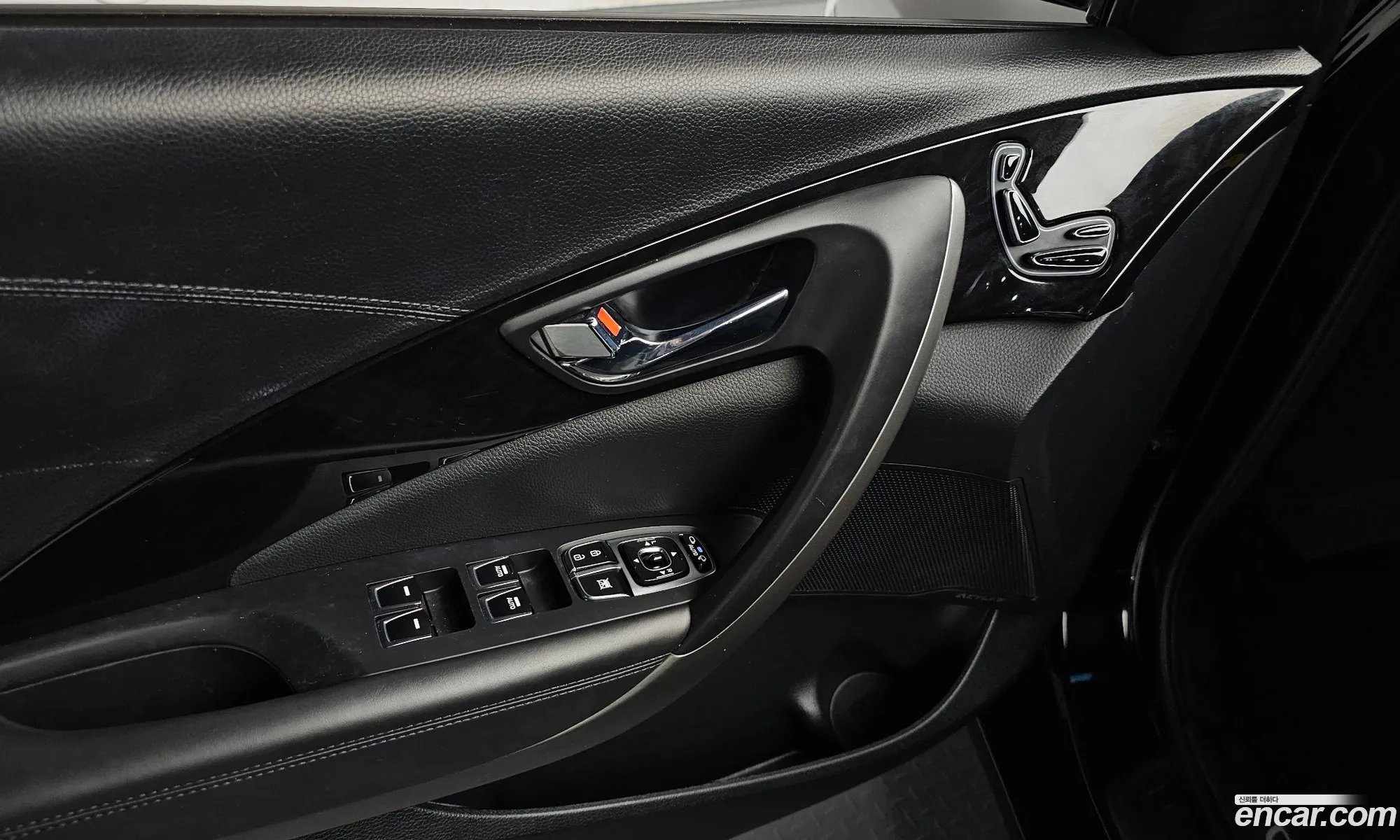 Hyundai Grandeur HG Hybrid 2015 — 9