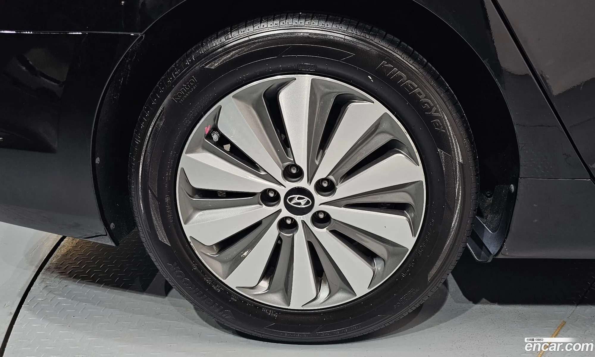 Hyundai Grandeur HG Hybrid 2015 — 14