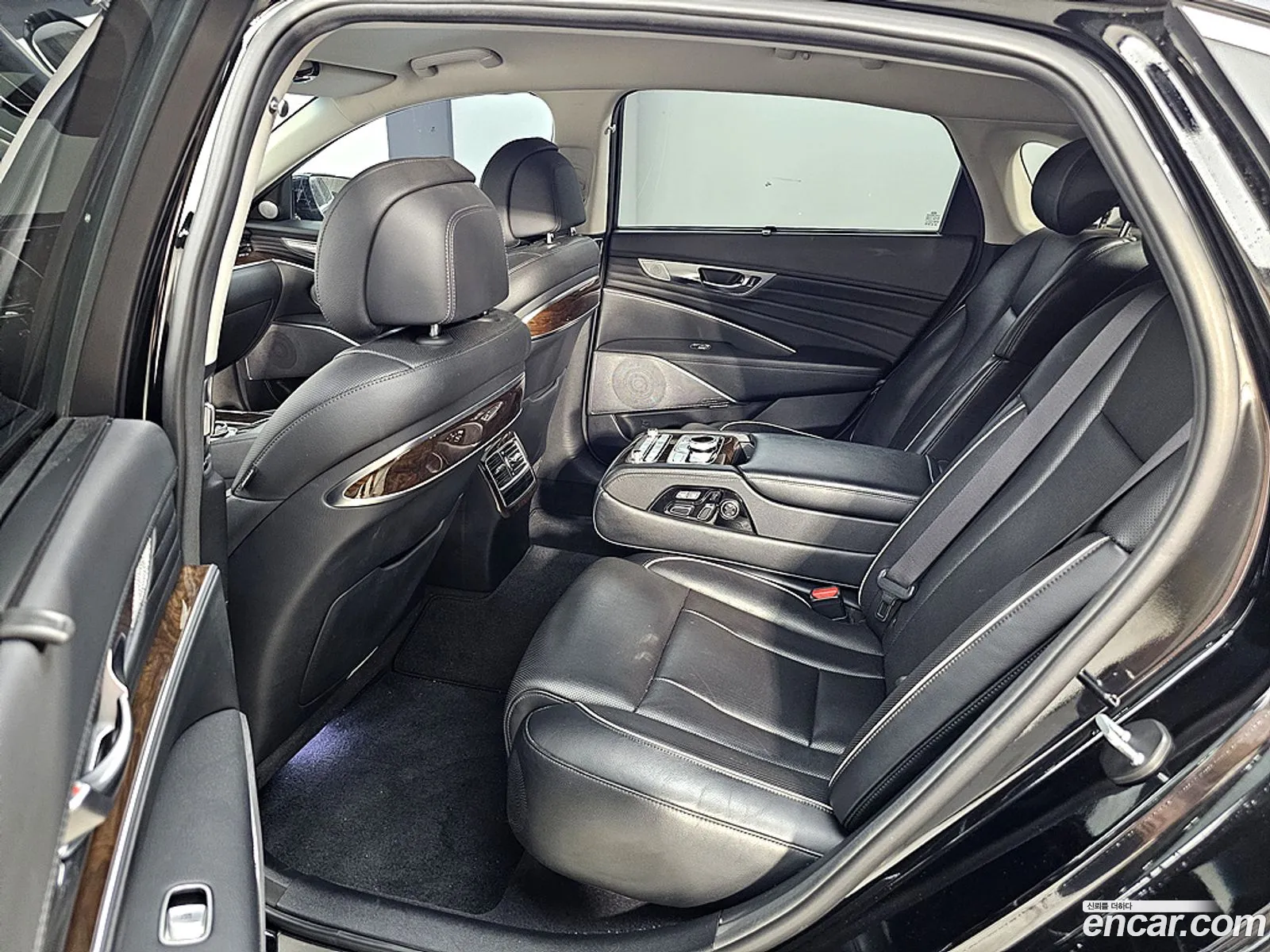 Kia The K9 2018 — 14