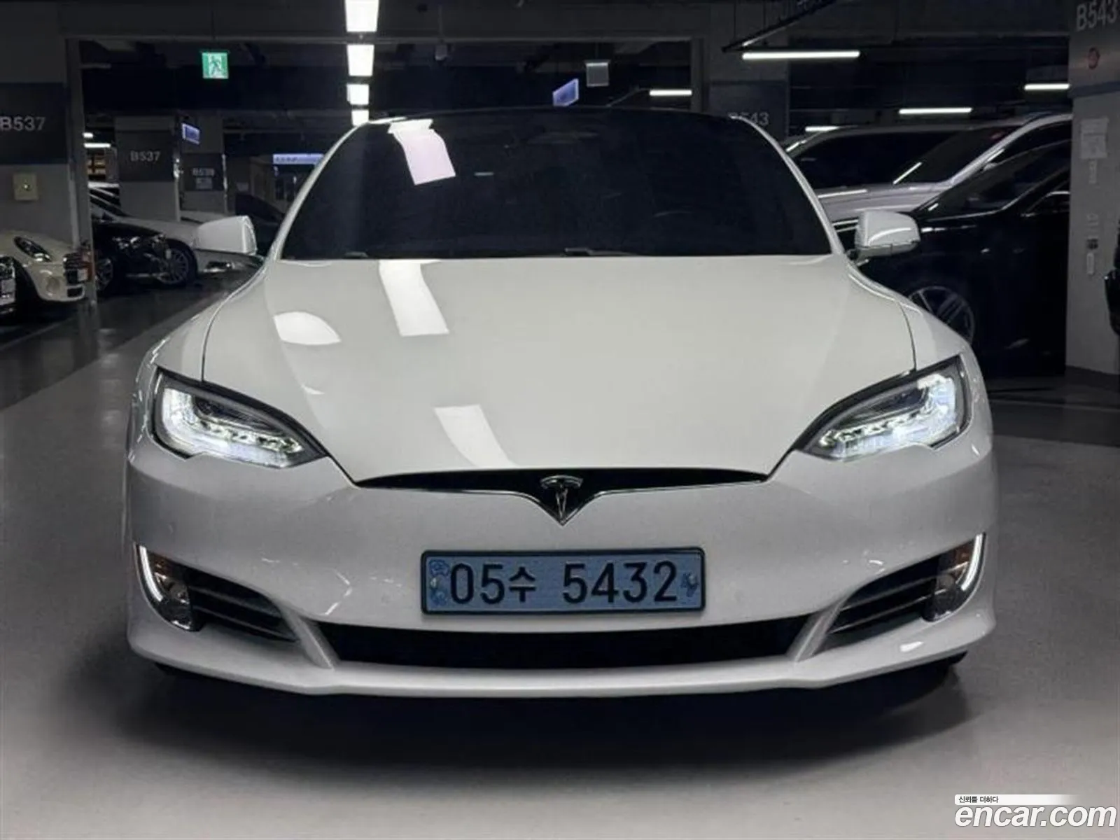 Tesla Model S 2018 — 19