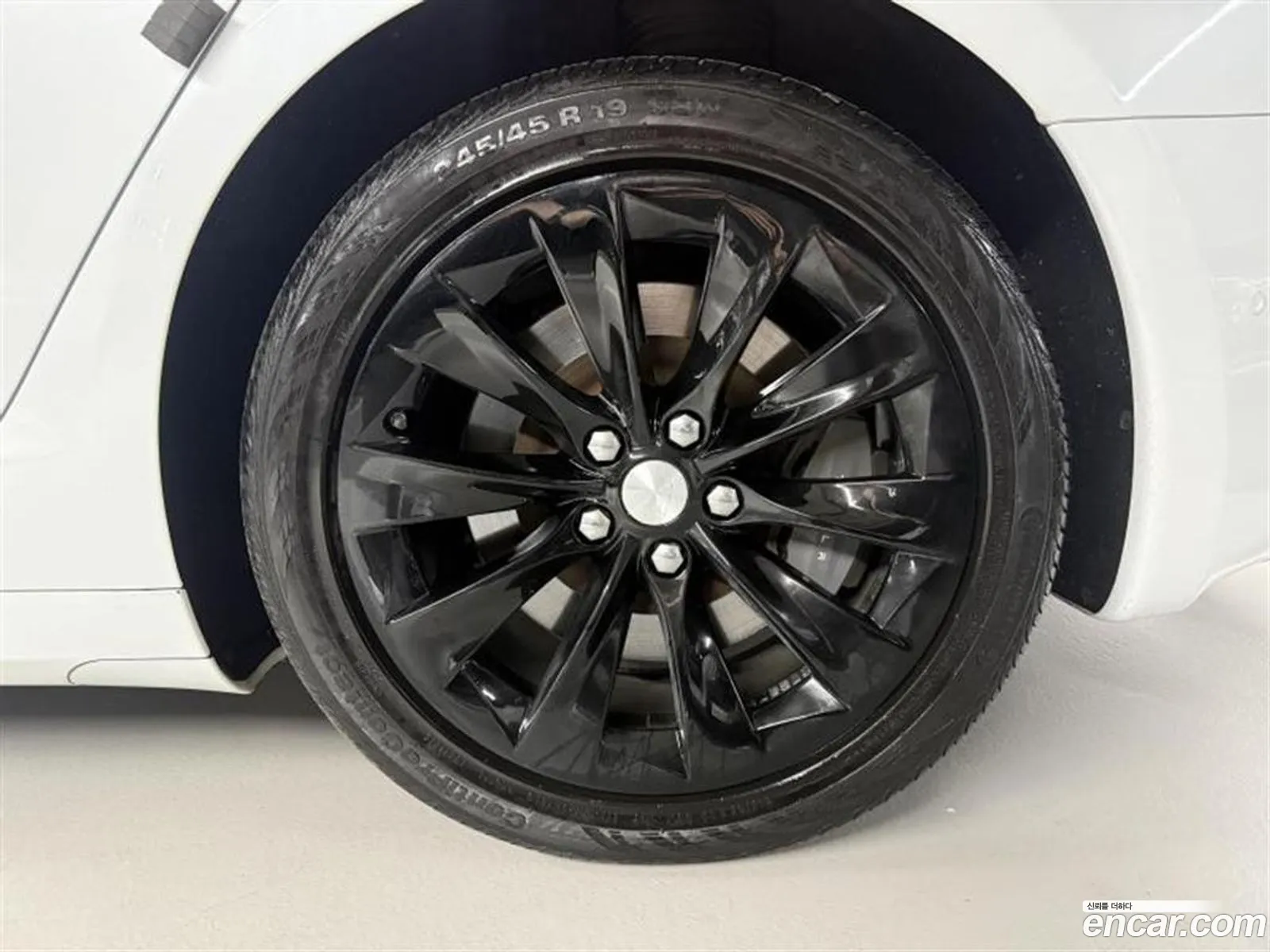 Tesla Model S 2018 — 4