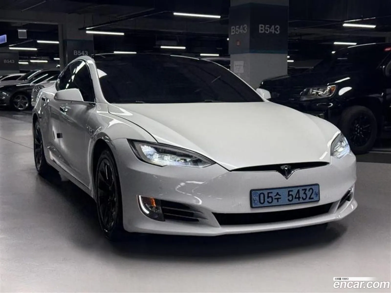 Tesla Model S 2018 — 12