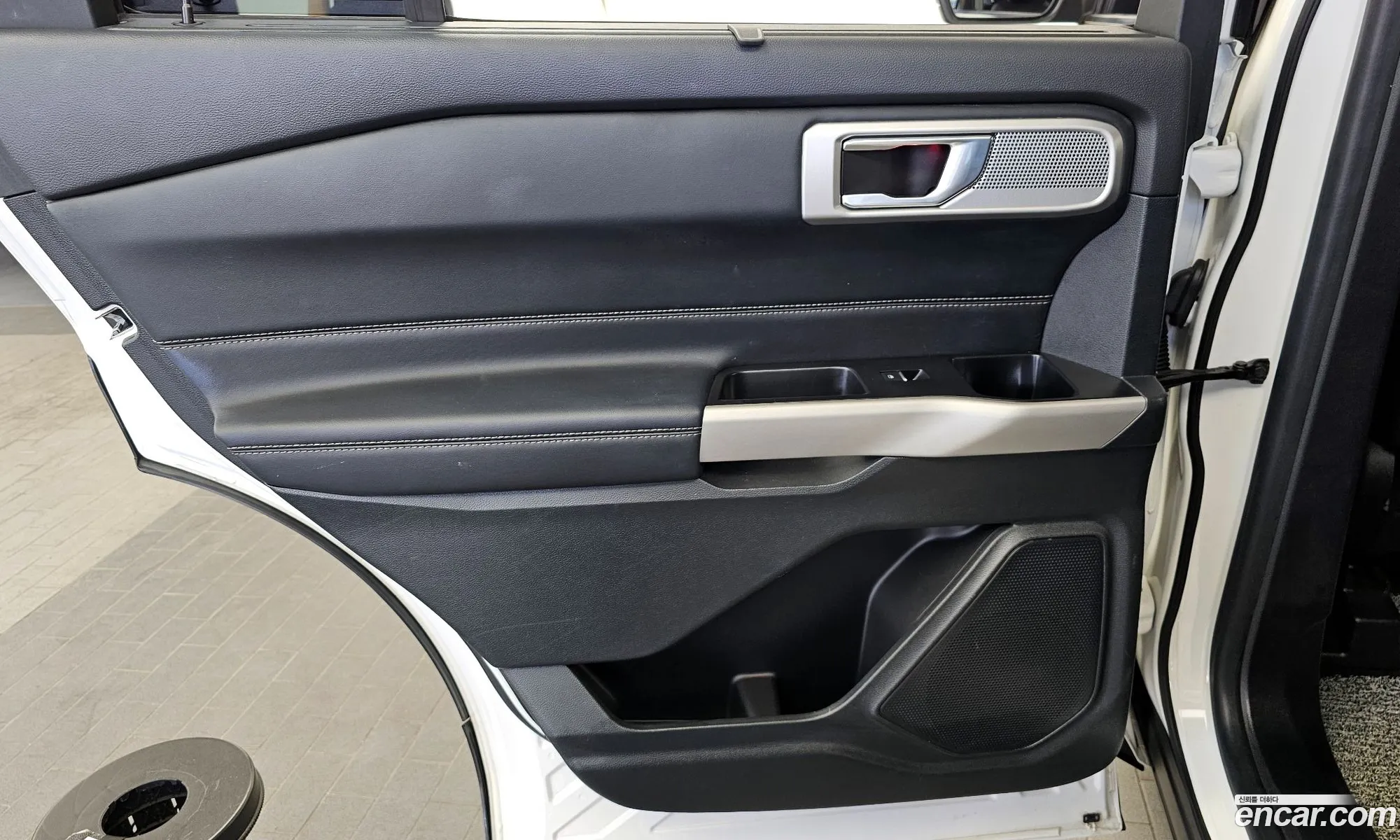 Ford Explorer 6th Gen 2022 1FMSK8FH7NGA94824 — 4