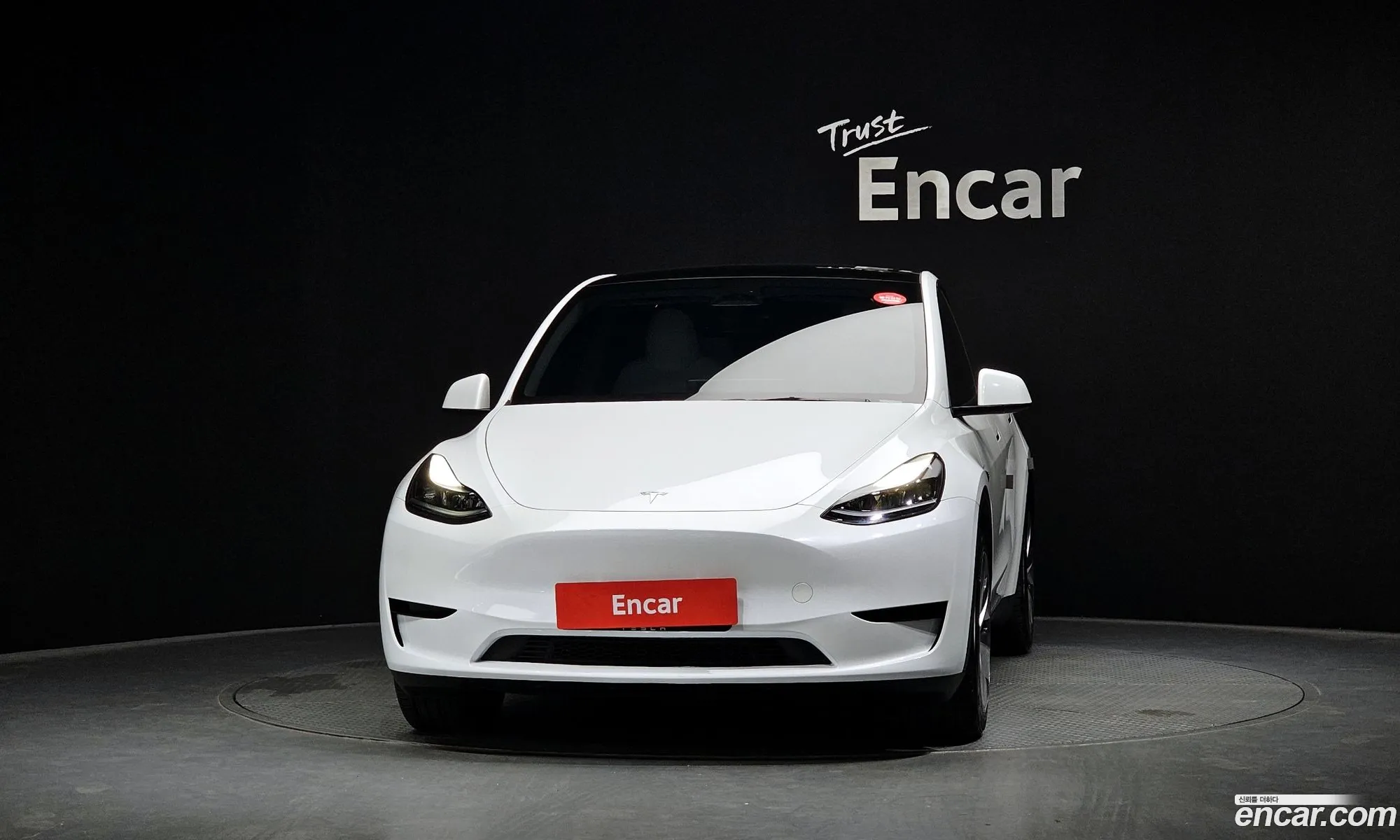 Tesla Model Y 2024 — 7