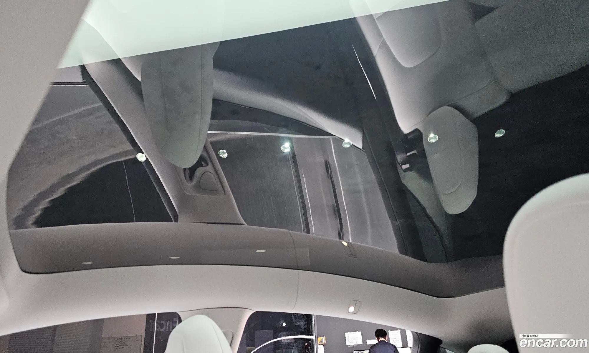 Tesla Model Y 2024 — 20