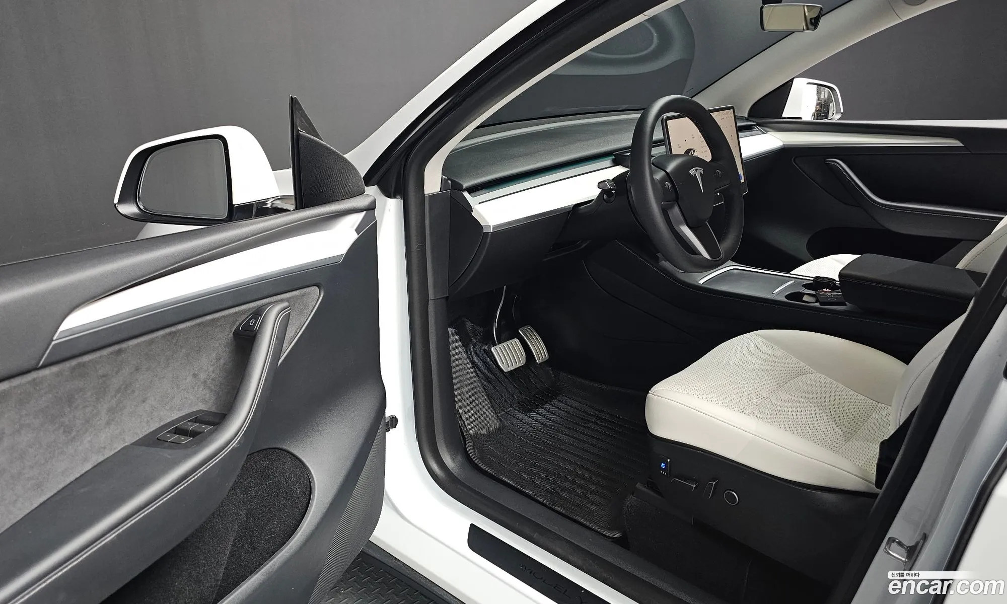 Tesla Model Y 2024 — 5