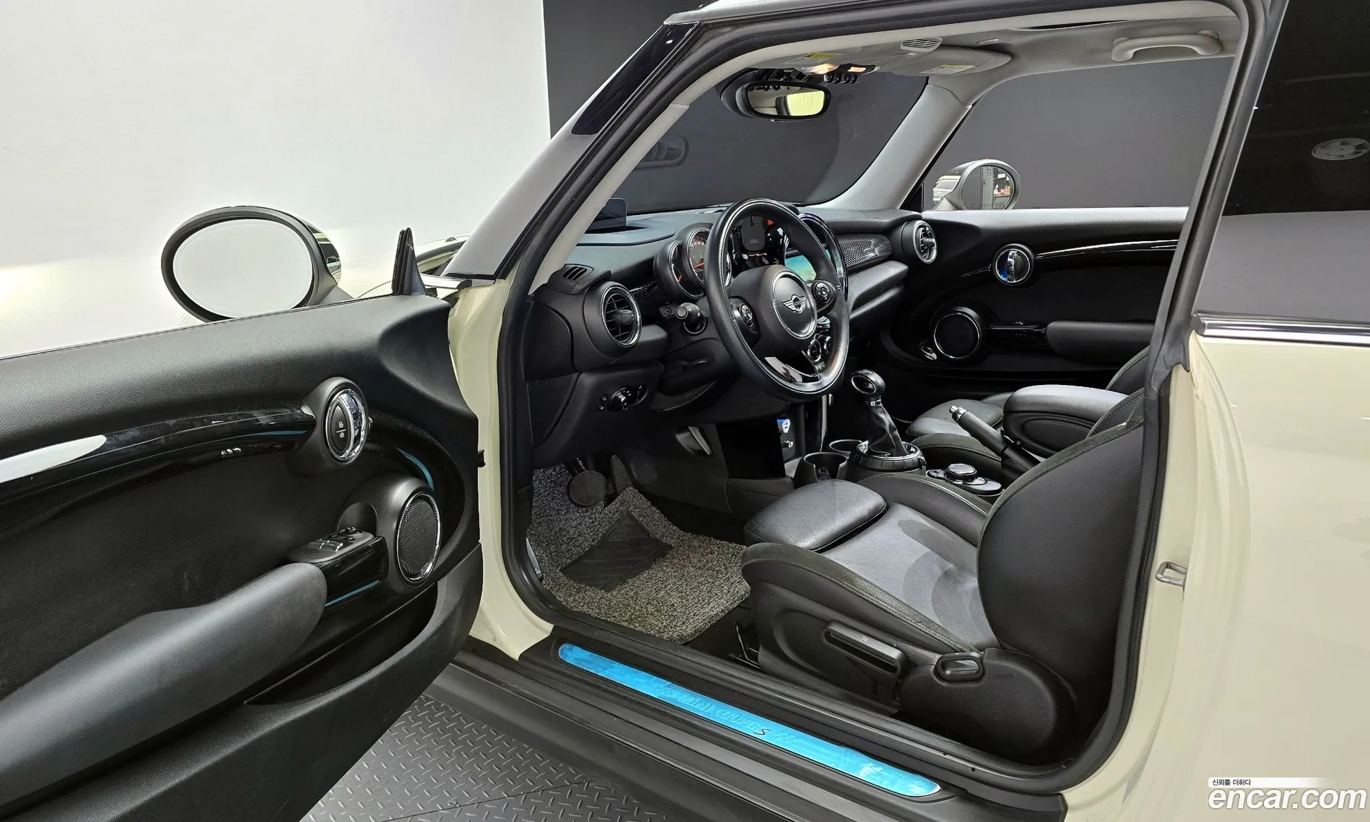 Mini Cooper S 2015 WMWXP7106FT877856 — 19