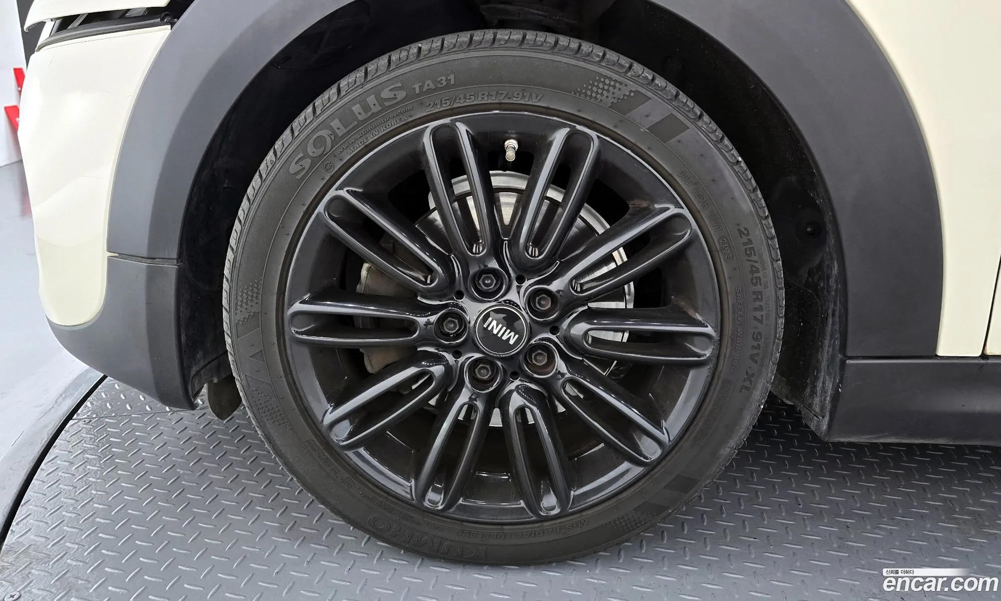 Mini Cooper S 2015 WMWXP7106FT877856 — 3