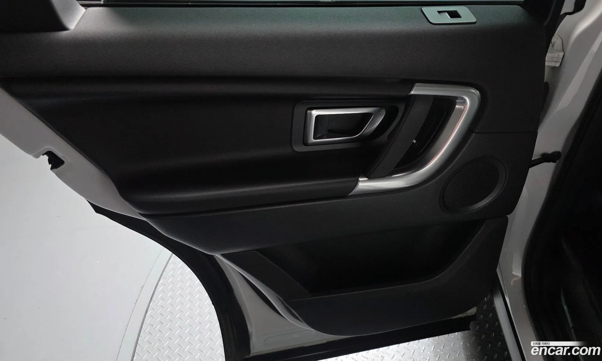 Land Rover Discovery Sport 2017 — 22