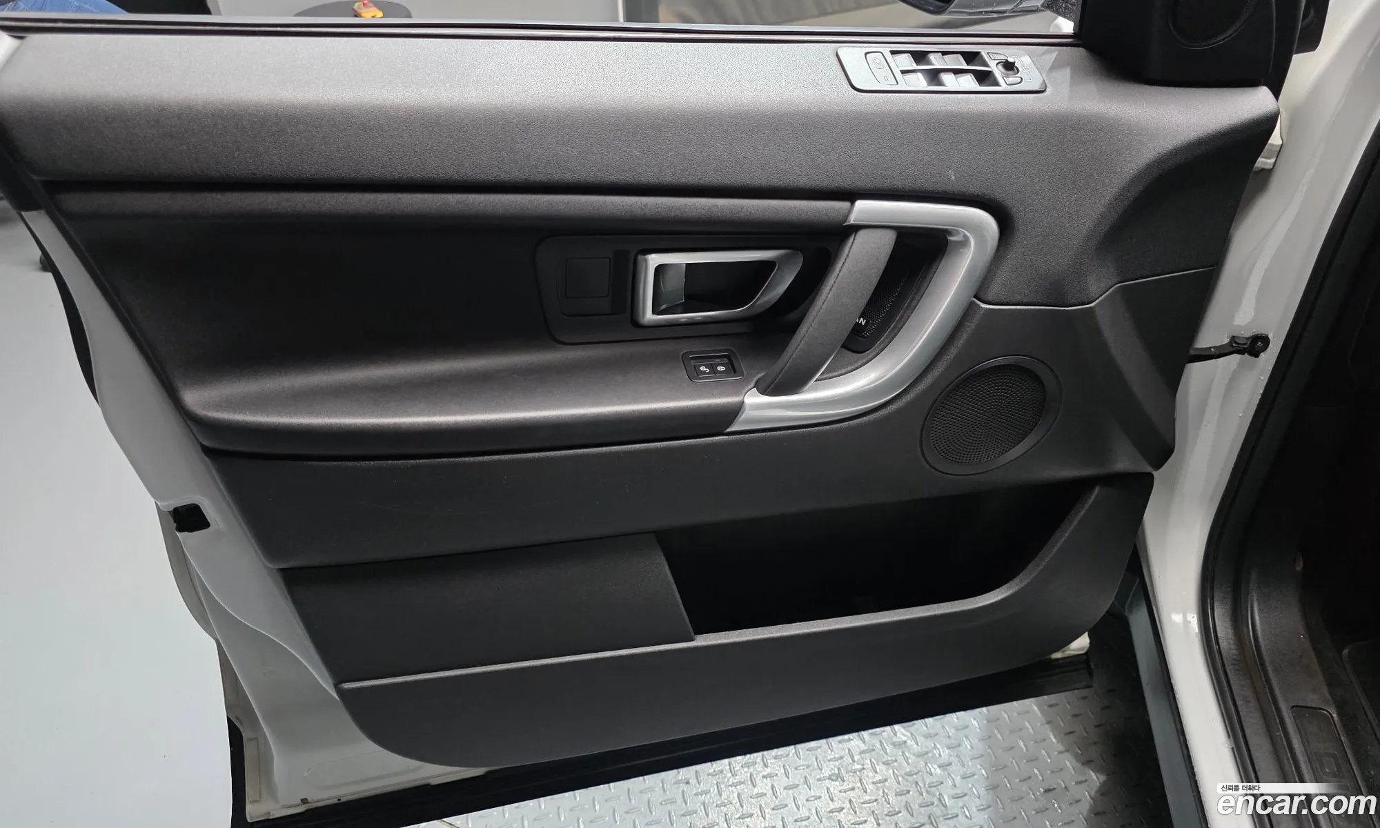 Land Rover Discovery Sport 2017 — 21