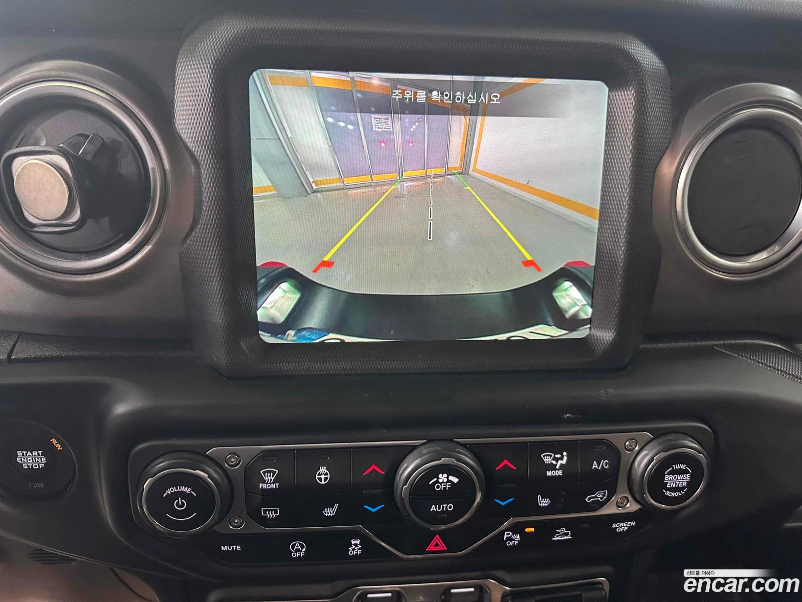 Jeep Gladiator 2021 — 12