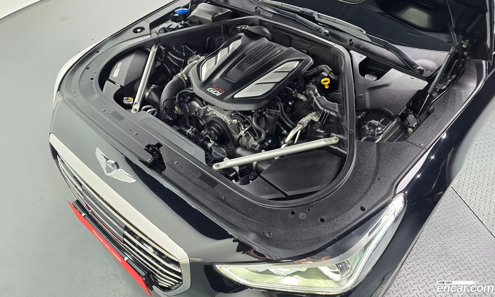 Genesis EQ900 2016 — 14